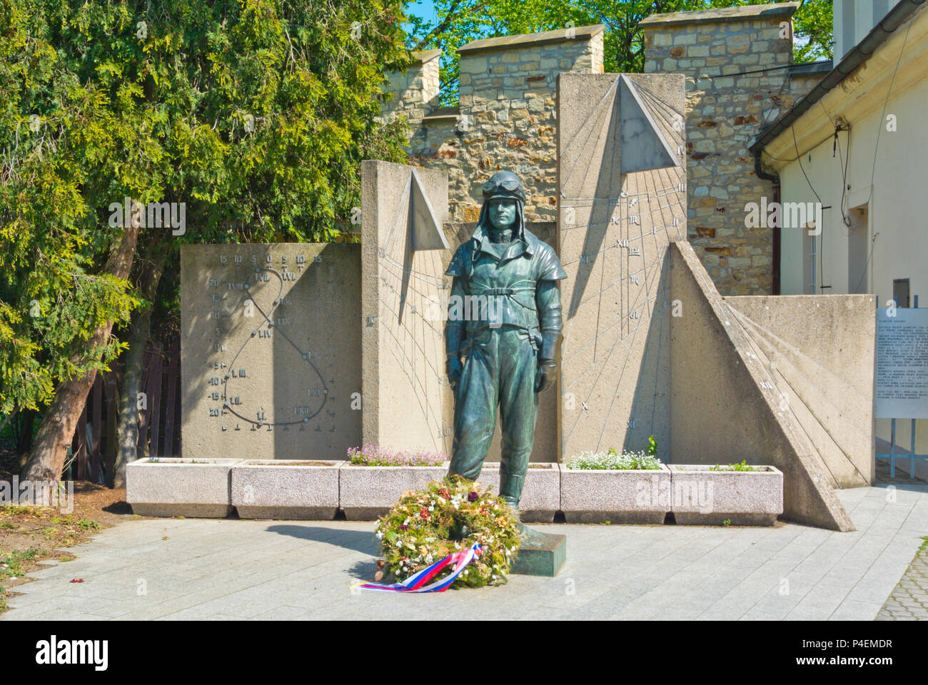 Milan Rastislav Stefanik memorial, di fronte all'osservatorio, Petrinske sady, Petrin Hill park, Praga, Repubblica Ceca Foto Stock