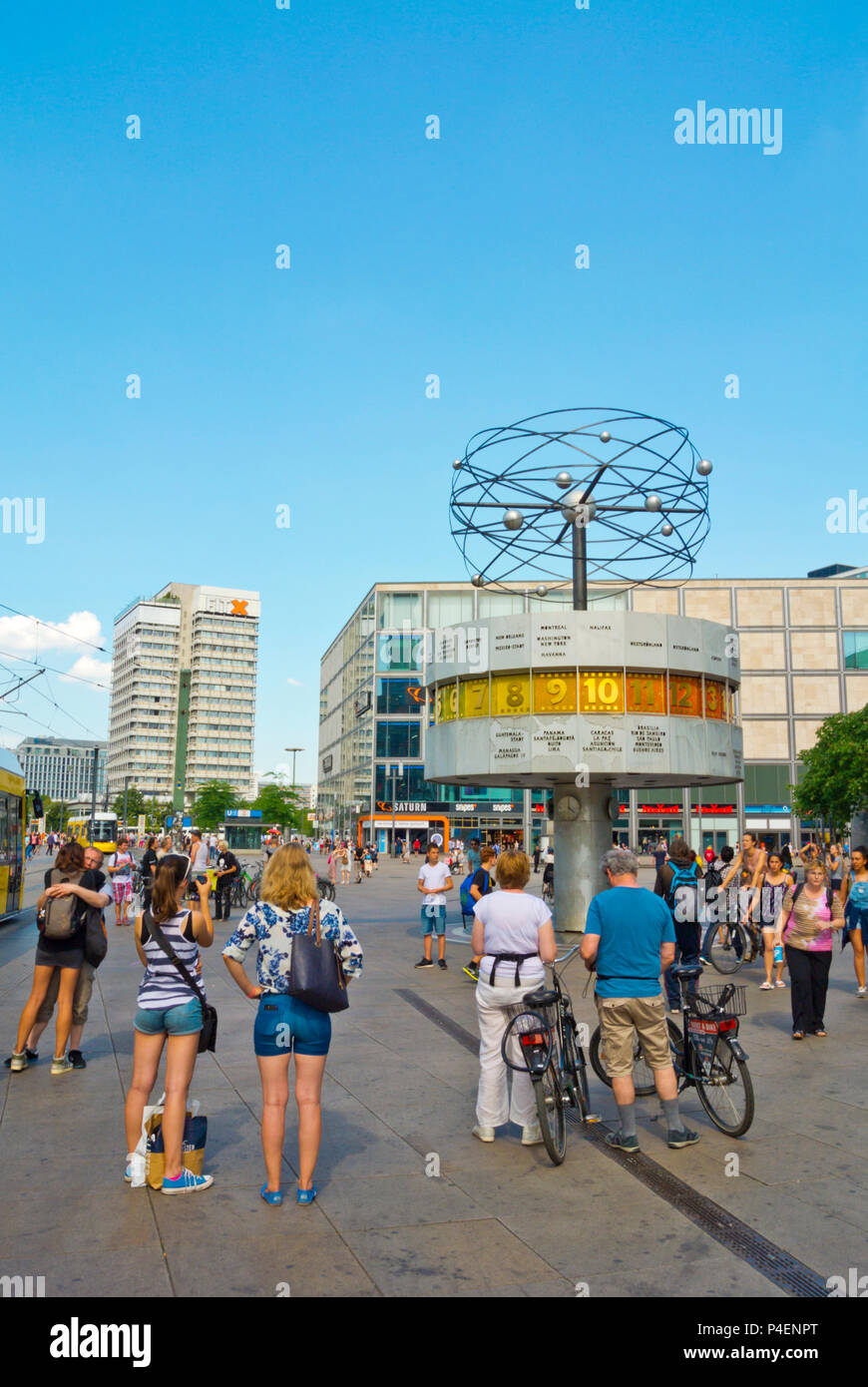 Weltzeituhr, Orologio mondiale, Alexanderplatz di Berlino, Germania Foto Stock
