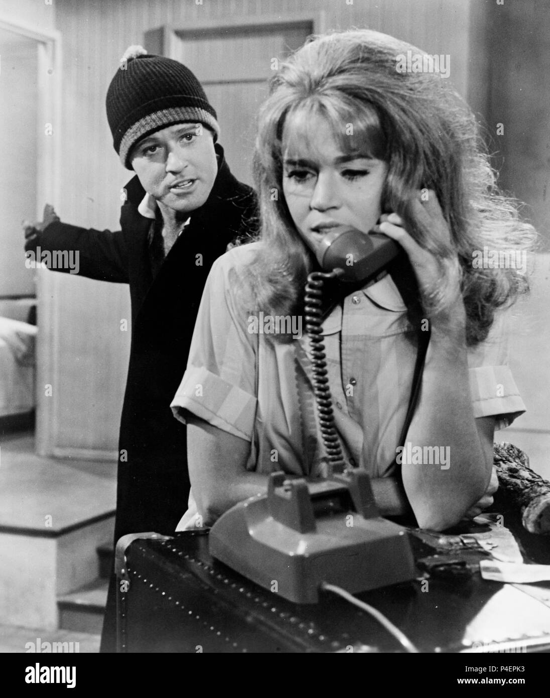 Pellicola originale titolo: A PIEDI NUDI NEL PARCO. Titolo inglese: A PIEDI NUDI NEL PARCO. Regista: GENE SAKS. Anno: 1967. Stelle: Jane Fonda; Robert Redford. Credito: Paramount Pictures / Album Foto Stock
