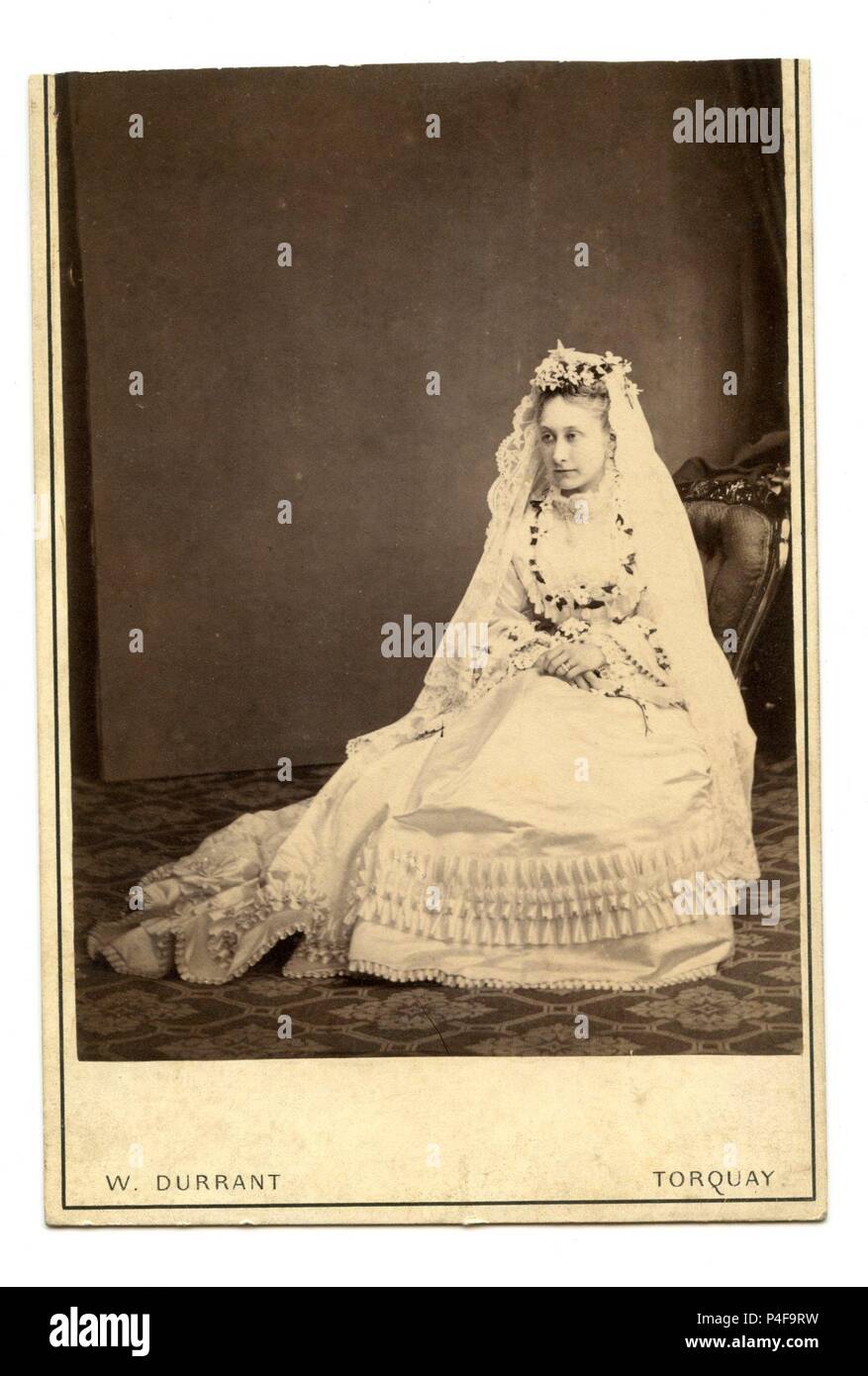 Abito Da Sposa Vittoriano Immagini e Fotos Stock - Alamy