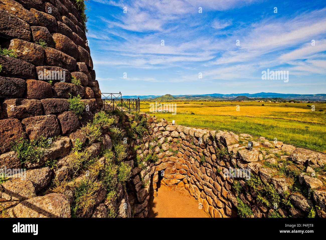 Italia Sardegna Torralba nuraghe Santu Antine - sa domo de su re XV secolo BC-uno dei più importanti di quelli esistenti. Foto Stock