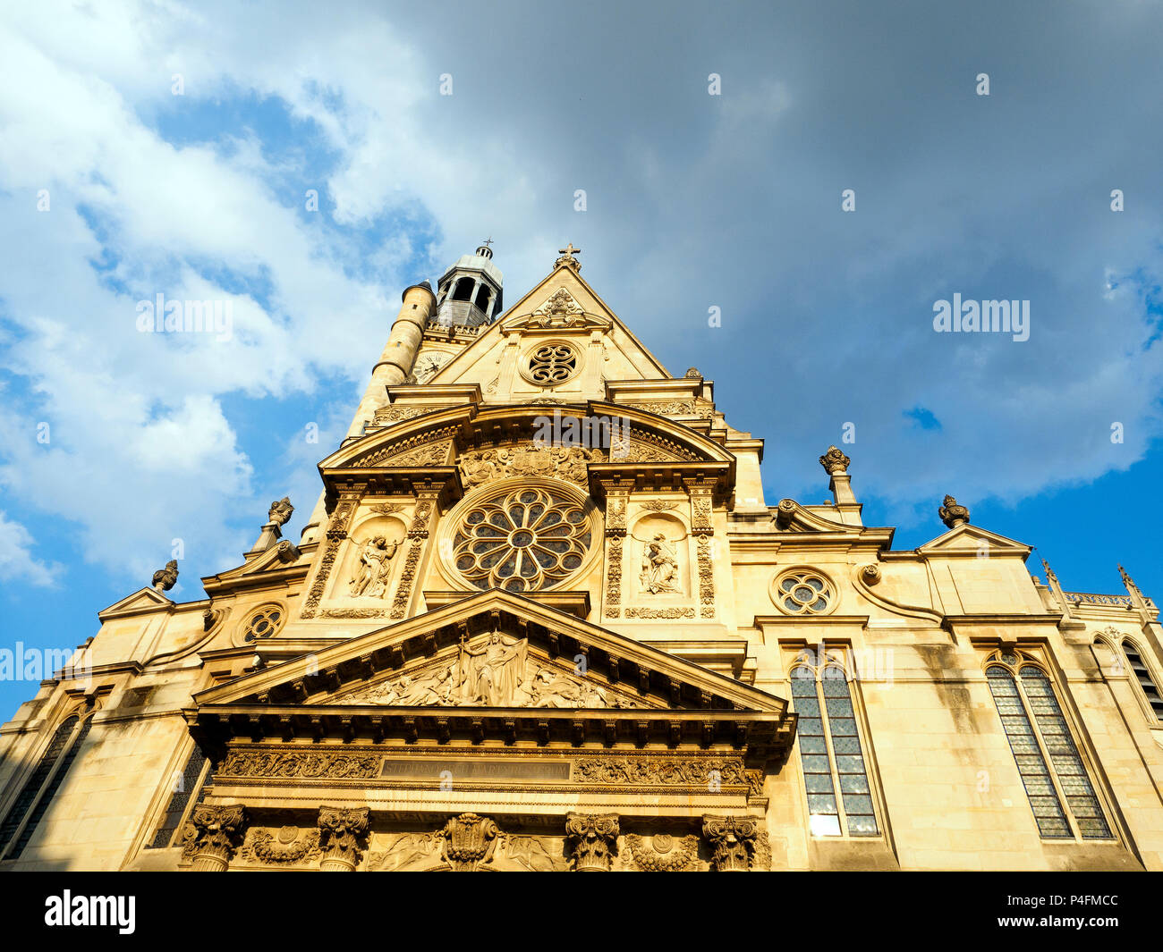Saint Etienne du Mont chiesa cattolica di alloggiamento del santuario di Parigi " patrono - Parigi Francia Foto Stock