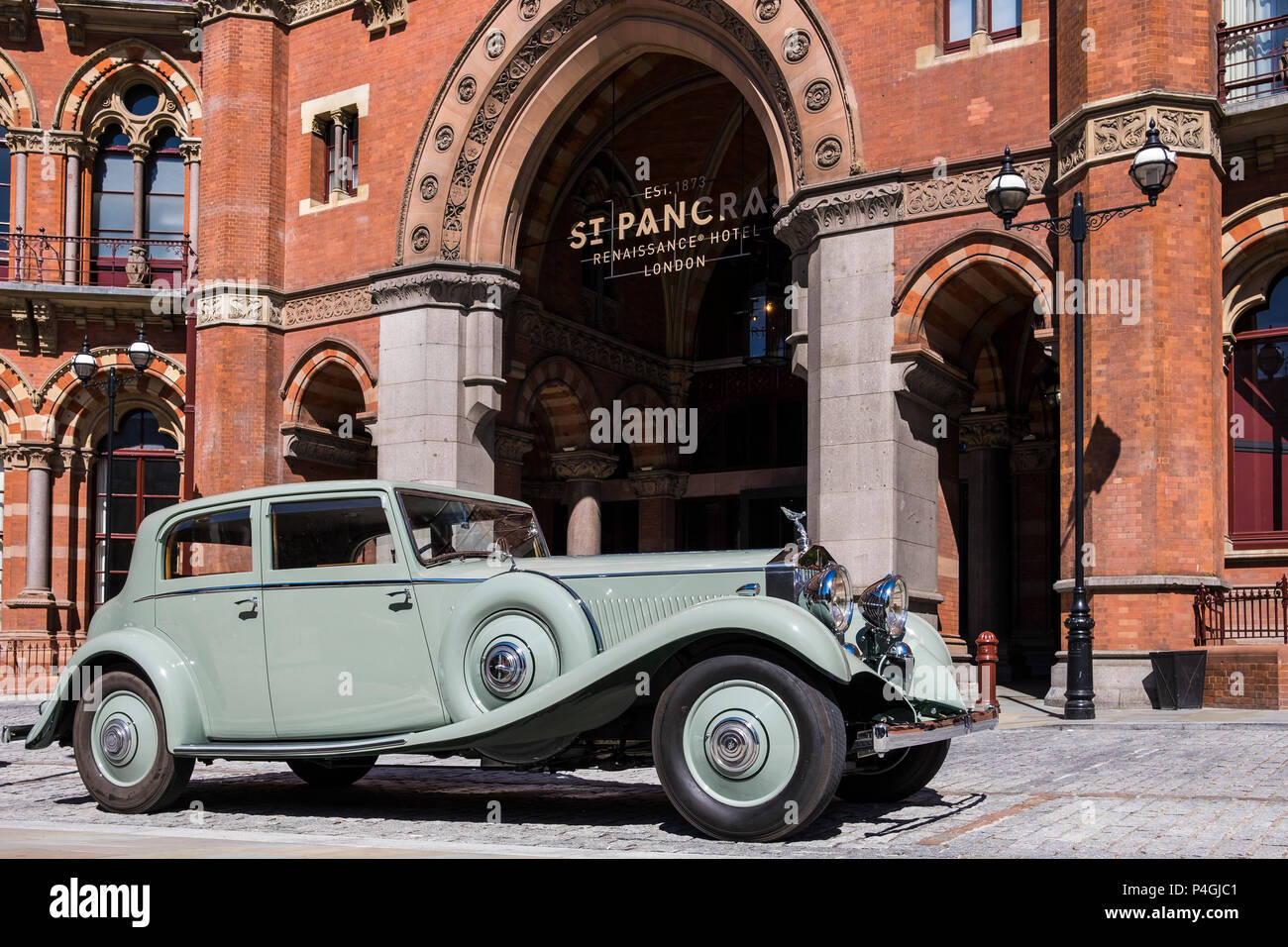 ,St Pancras Renaissance hotel di Londra, Inghilterra, Regno Unito Foto Stock