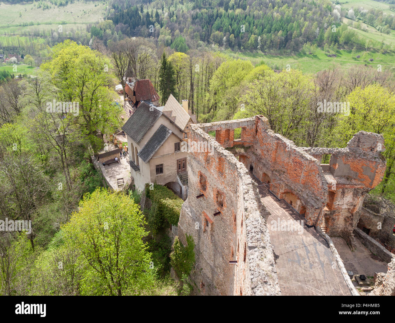Vista del castello di Grodno in Zagorze Slaskie, Polonia Foto Stock