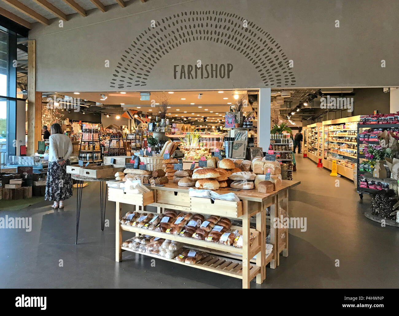 Farm Shop ingresso ,M5 Gloucester Farm Shop autostrada area di servizio, Gloucestershire, England, Regno Unito Foto Stock