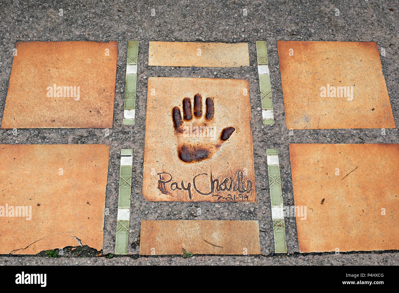Juan Le Pins, Antibes, Francia, una stampa a mano di Ray Charles nelle città proprio 'Walk of Fame' Foto Stock