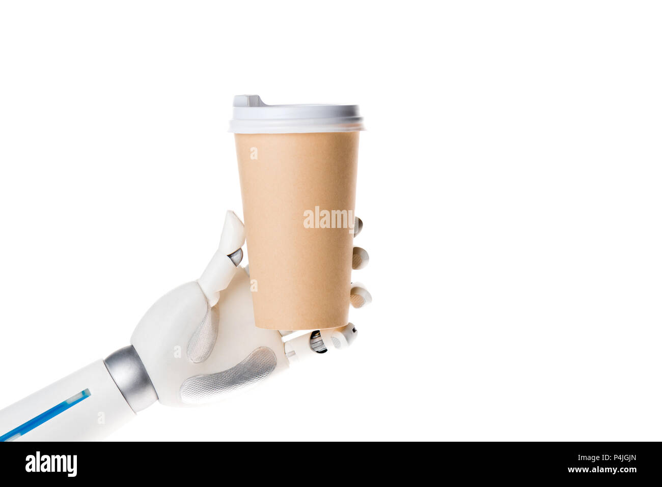 Robot a mano che tiene il caffè nel bicchiere di carta isolato su bianco Foto Stock