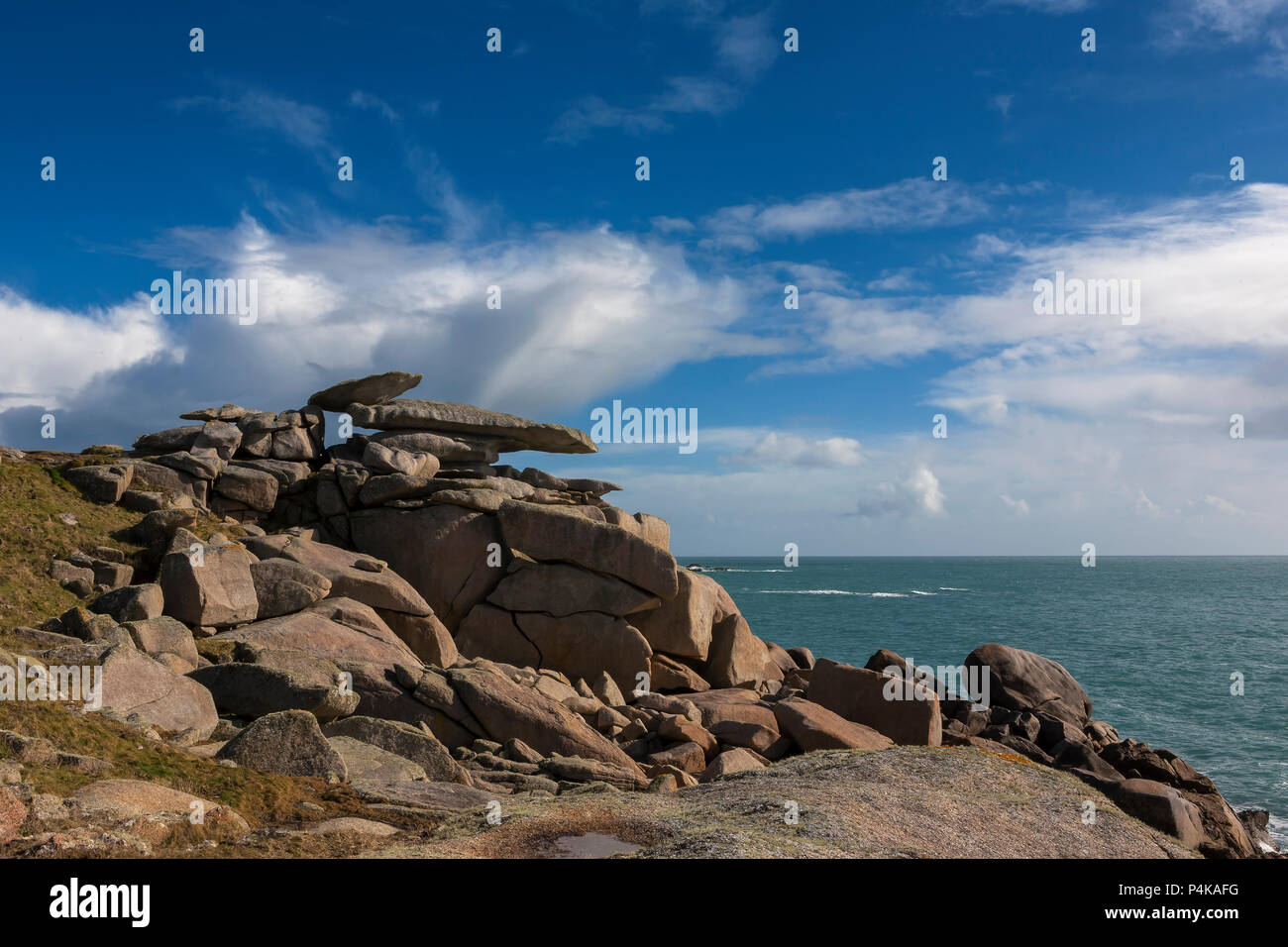Il pulpito Rock, Peninnis Testa, St. Mary's, isole Scilly, REGNO UNITO Foto Stock