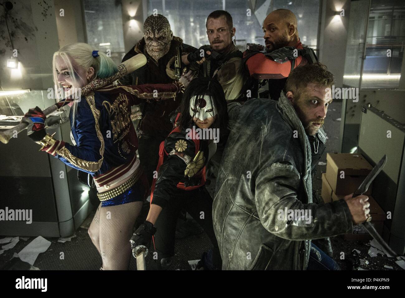 Pellicola originale titolo: squadra suicida. Titolo inglese: squadra suicida. Regista: David Ayer. Anno: 2016. Stelle: Will Smith; ADEWALE AKINNUOYE-AGBAJE; MARGOT ROBBIE; Joel Kinnaman. Credito: Warner Bros Pictures / Album Foto Stock