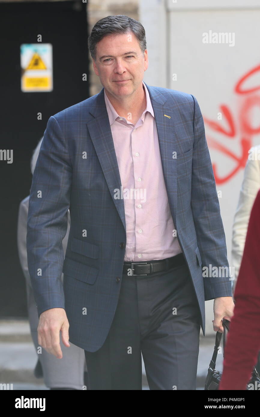 Ex direttore dell'FBI James Comey arriva alla Irish Film Institute, a Dublino. Foto Stock