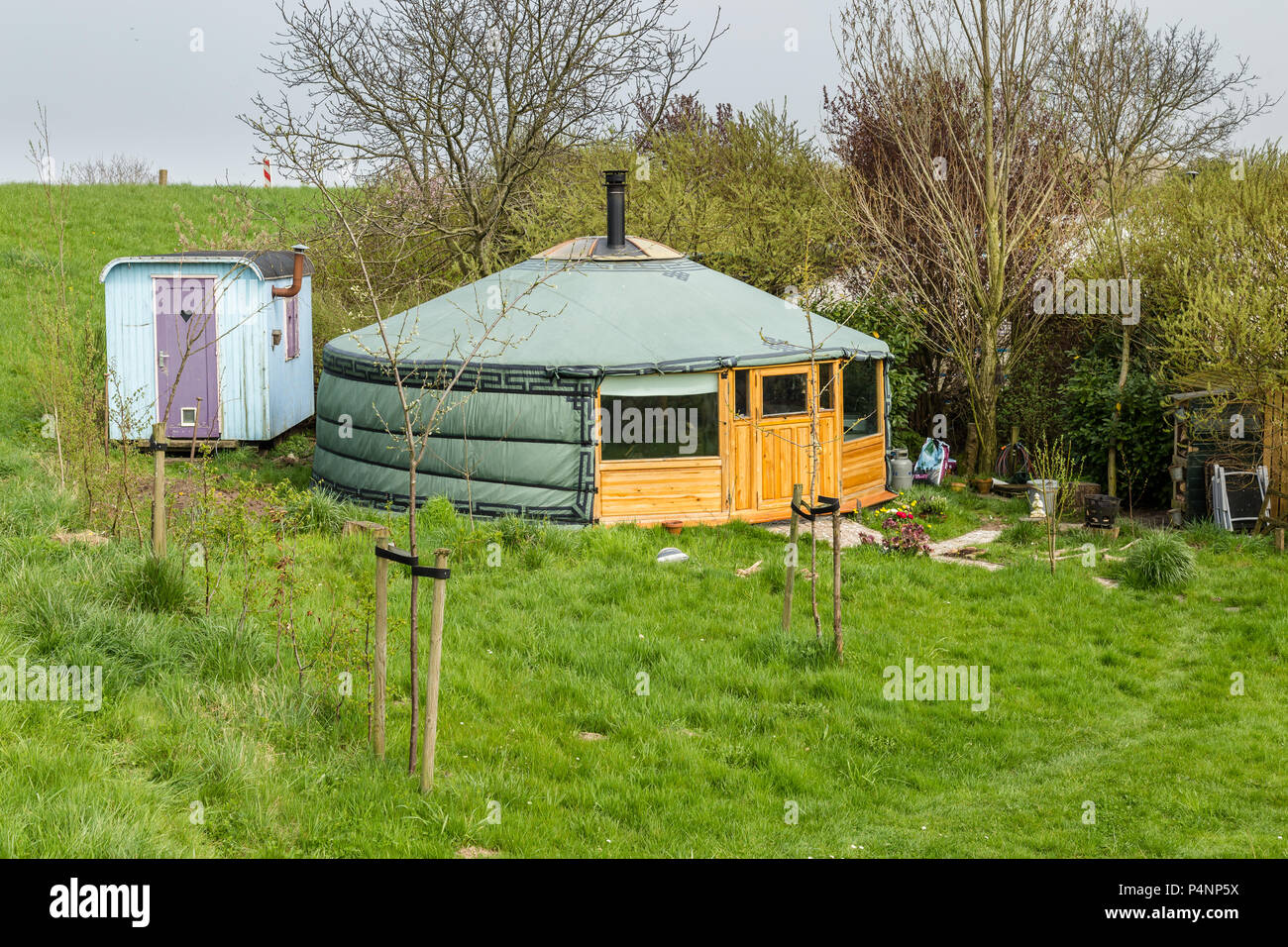 Mongolo yurt in un campeggio Foto Stock