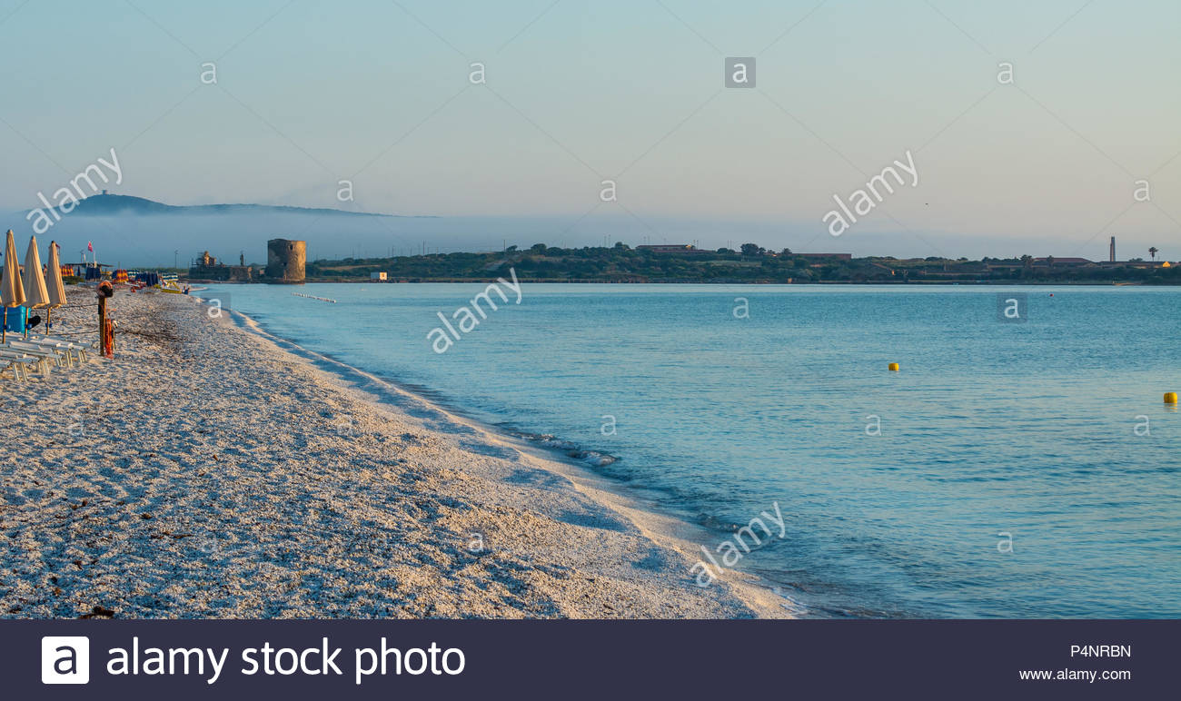 Tramonto Sulla Spiaggia Di Le Saline Vicino A Stintino In