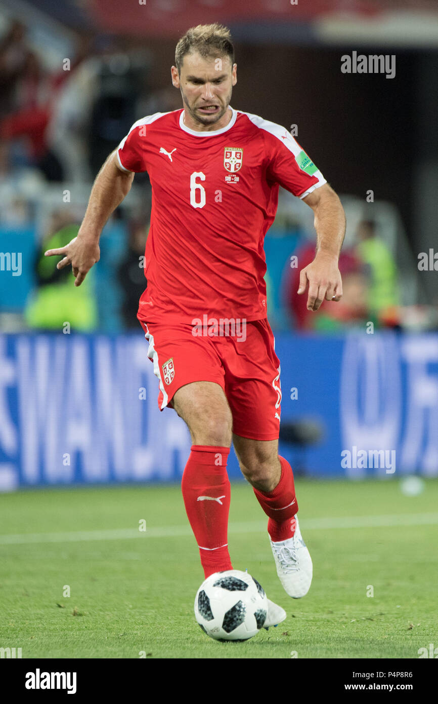 Branislav IVANOVIC (SRB) con sfera, singole con sfera, azione a figura intera, verticale formato, Serbia (SRB) - Svizzera (SUI) 1: 2, turno preliminare, Gruppo E, gioco 26, su 06/22/2018 nella regione di Kaliningrad; Coppa del Mondo di Calcio 2018 in Russia dal 14.06. - 15.07.2018. | Utilizzo di tutto il mondo Foto Stock