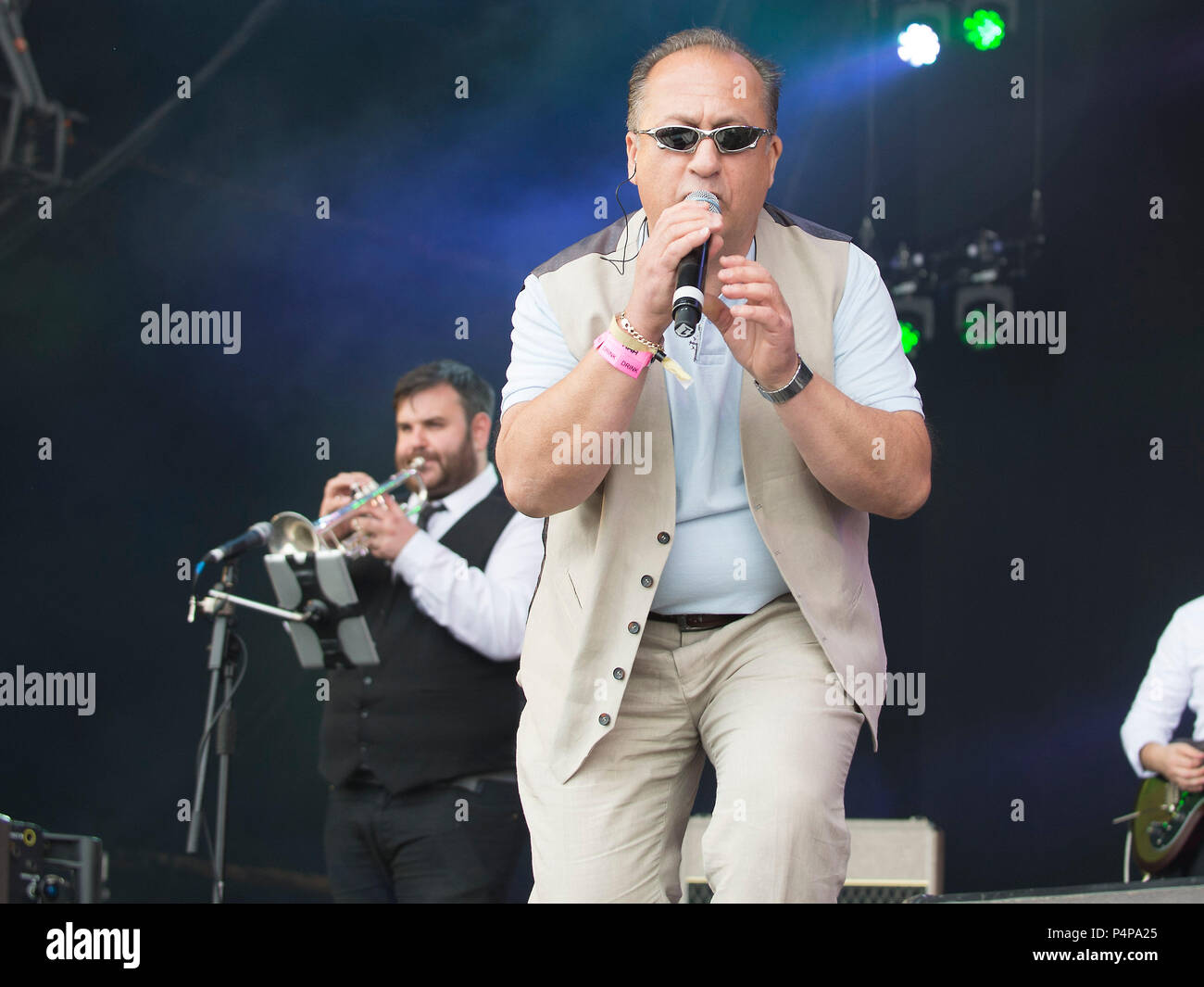 Edinburgh, Regno Unito. Il 23 giugno 2018. Il romanticismo moderno in concerto al Rock consente di Scozia, Dalkeith Country Park, Edimburgo, Gran Bretagna 23 giugno 2018 Credit: Stuart Westwood/Alamy Live News Foto Stock