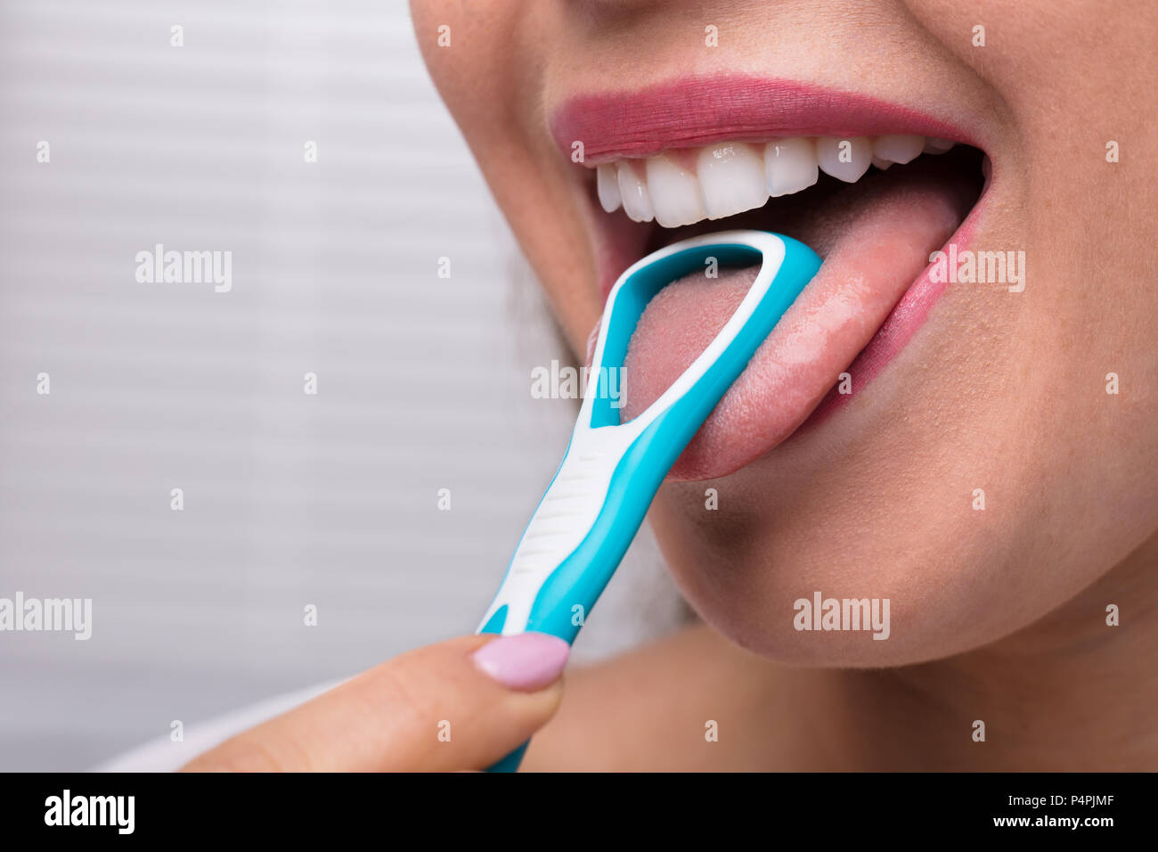 Come Pulire Correttamente La Lingua Per Evitare Alito Cattivo - Foto 8