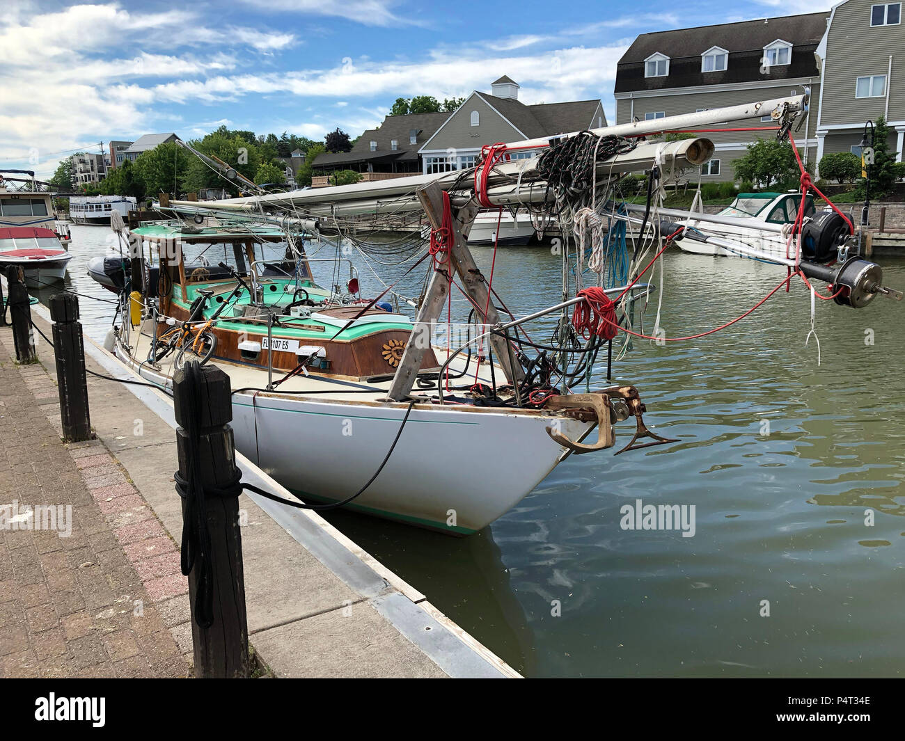 Yacht ormeggiati a Fairport Canale Erie dock. Foto Stock