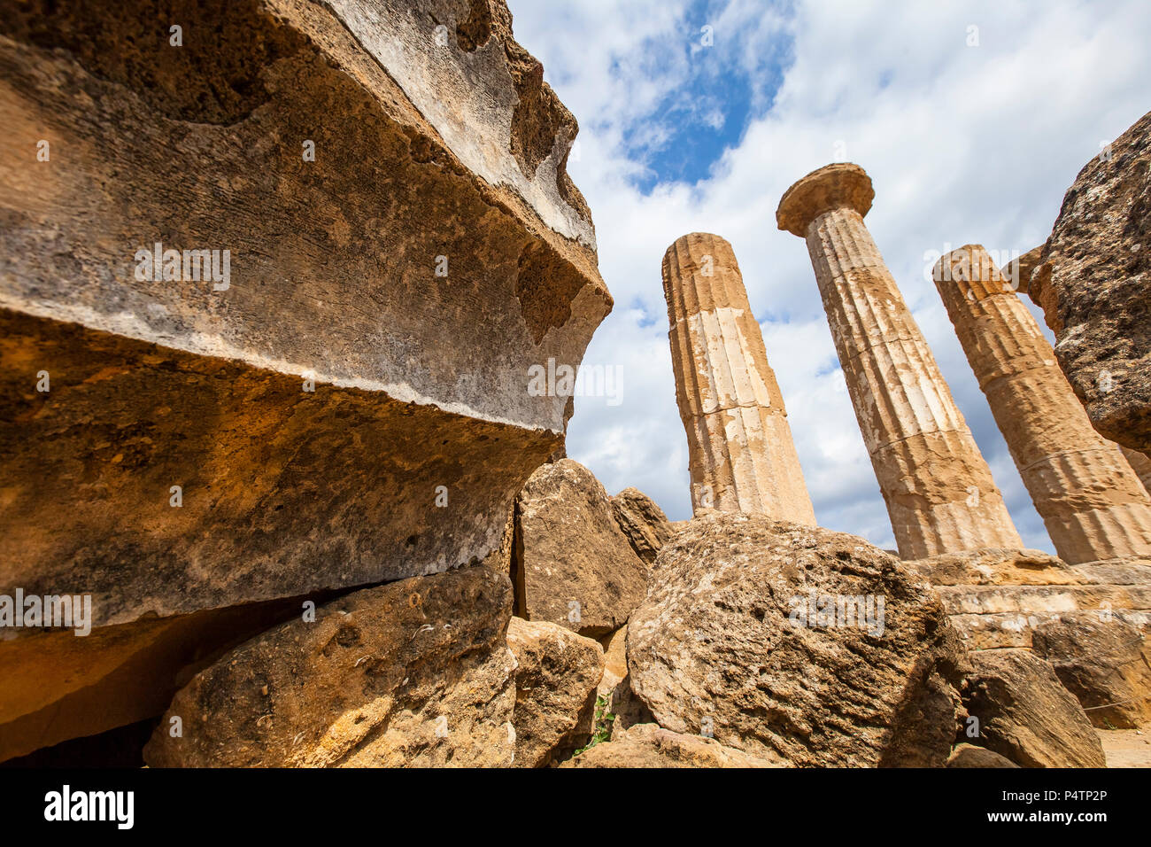 Rovine del tempio greco, Vally di templi, Agregento, Sicilia Foto Stock