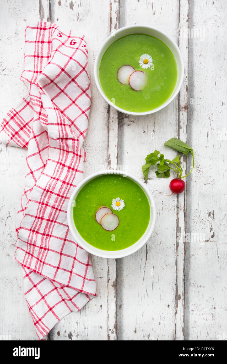 Organici di rafano zuppa verde Foto Stock