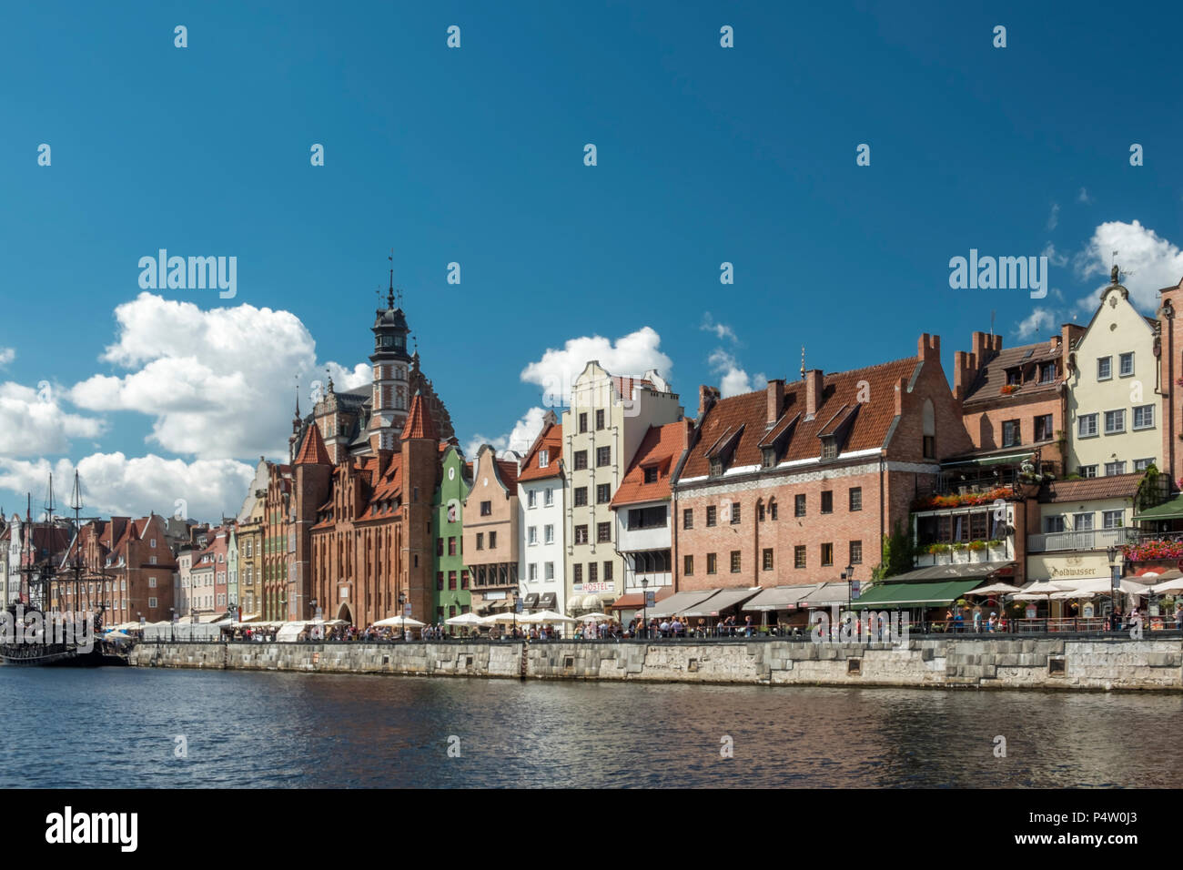 La Polonia, Gdansk, vista città con St. Mary's Gate Foto Stock