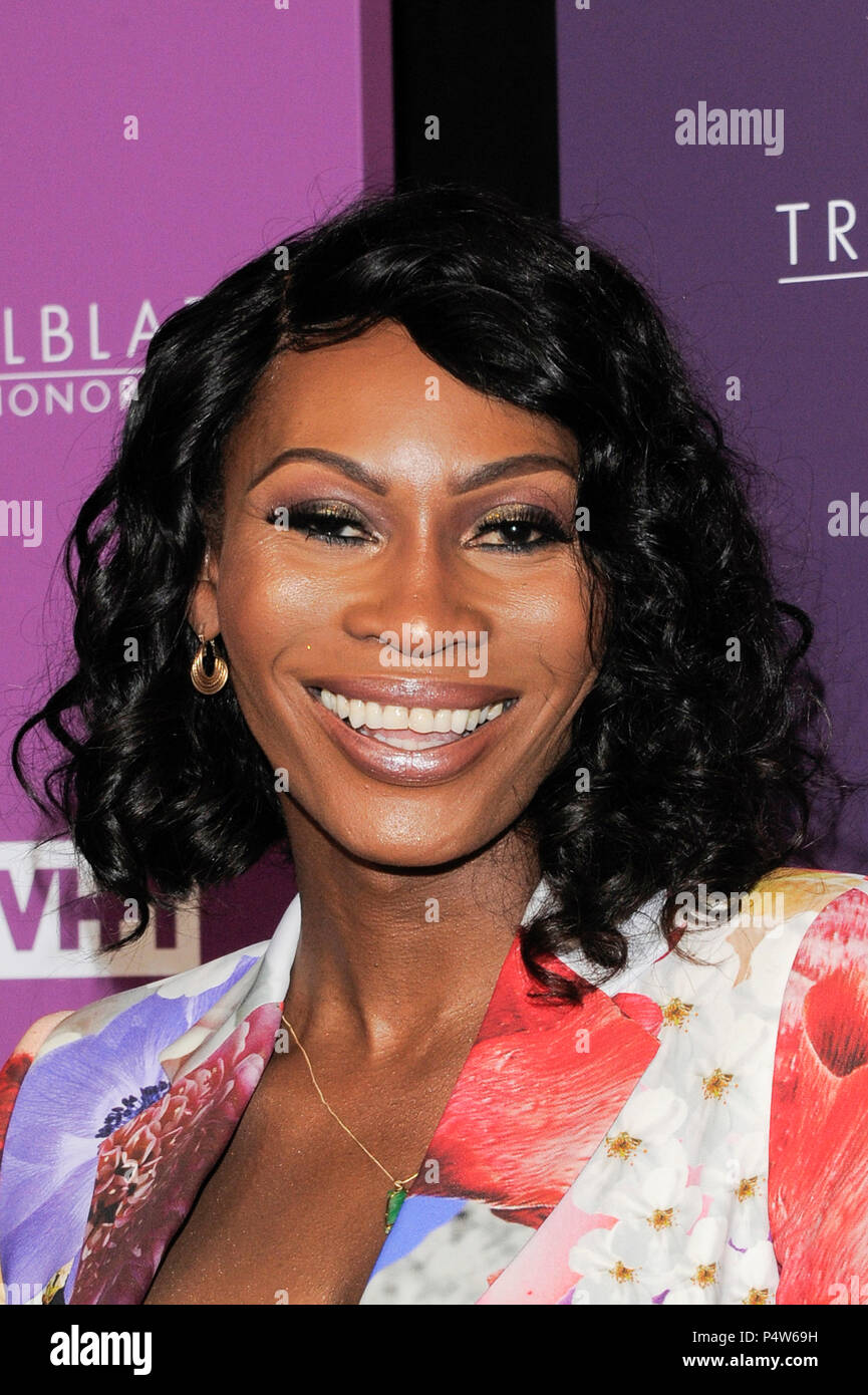 New York Ny 21 Giugno Attrice Dominique Jackson Assiste Il 18 Vh 1 Apripista Lode Presso La Cattedrale Di San Giovanni Il Divino Su Giugno 21 18 A New Foto Stock Alamy New York Ny 21 Giugno Attrice Dominique Jackson Assiste Il 18 Vh 1 Apripista Lode Presso La Cattedrale Di San Giovanni Il Divino Su Giugno 21 18 A New Foto Stock Alamy