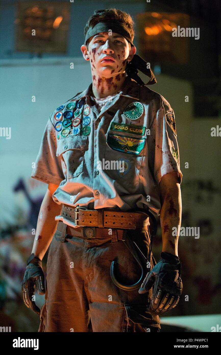 Pellicola originale titolo: SCOUT GUIDA ALLA Zombie Apocalypse. Titolo inglese: SCOUT GUIDA ALLA Zombie Apocalypse. Regista: CHRISTOPHER LANDON. Anno: 2015. Stelle: TYE SHERIDAN. Credito: BROKEN ROAD PRODUCTIONS/BRUCKS ENT/OOPS DOUGHNNUTS PRO/PARAM / Album Foto Stock