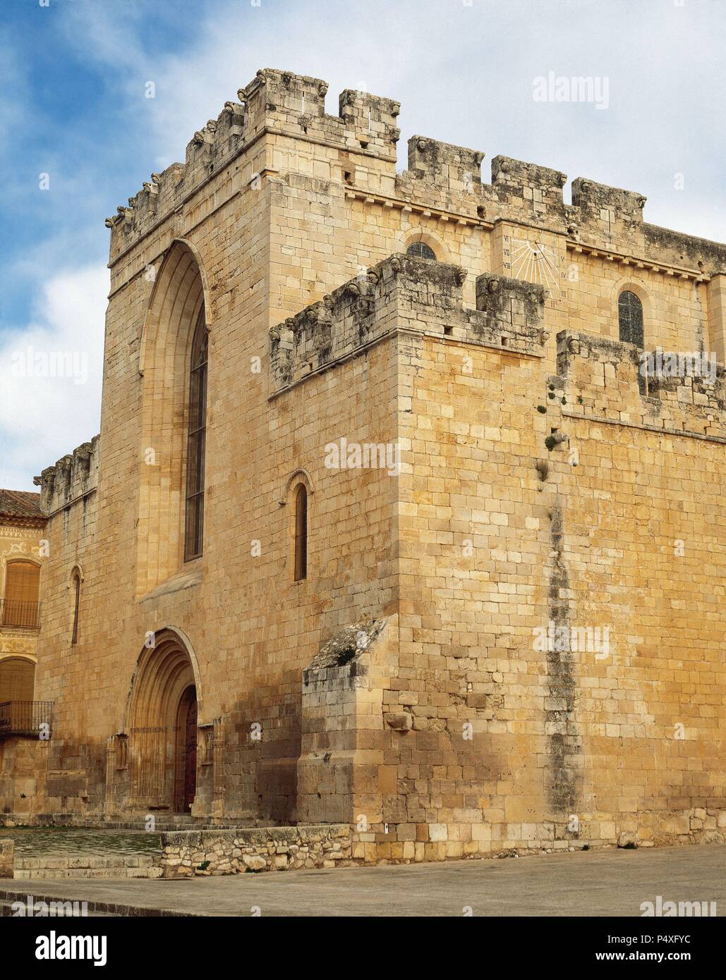 Spagna. La Catalogna. Monastero di Santes Creus. Chiesa. Il XIII secolo. Esterno. Foto Stock