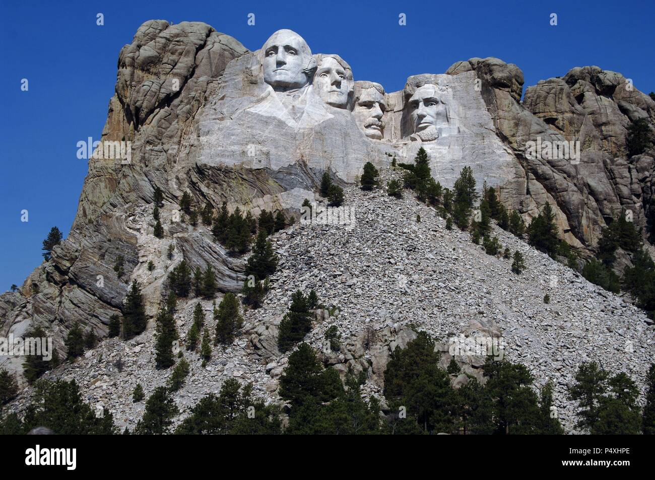Stati Uniti. Mount Rushmore National Memorial. I capi degli Stati Uniti i  presidenti scolpiti sul Monte Rushmore. Da sinistra a destra, George  Washington Thomas Jefferson, Theodore Roosevelt e Abramo Lincoln.  1927-1941. Dalla