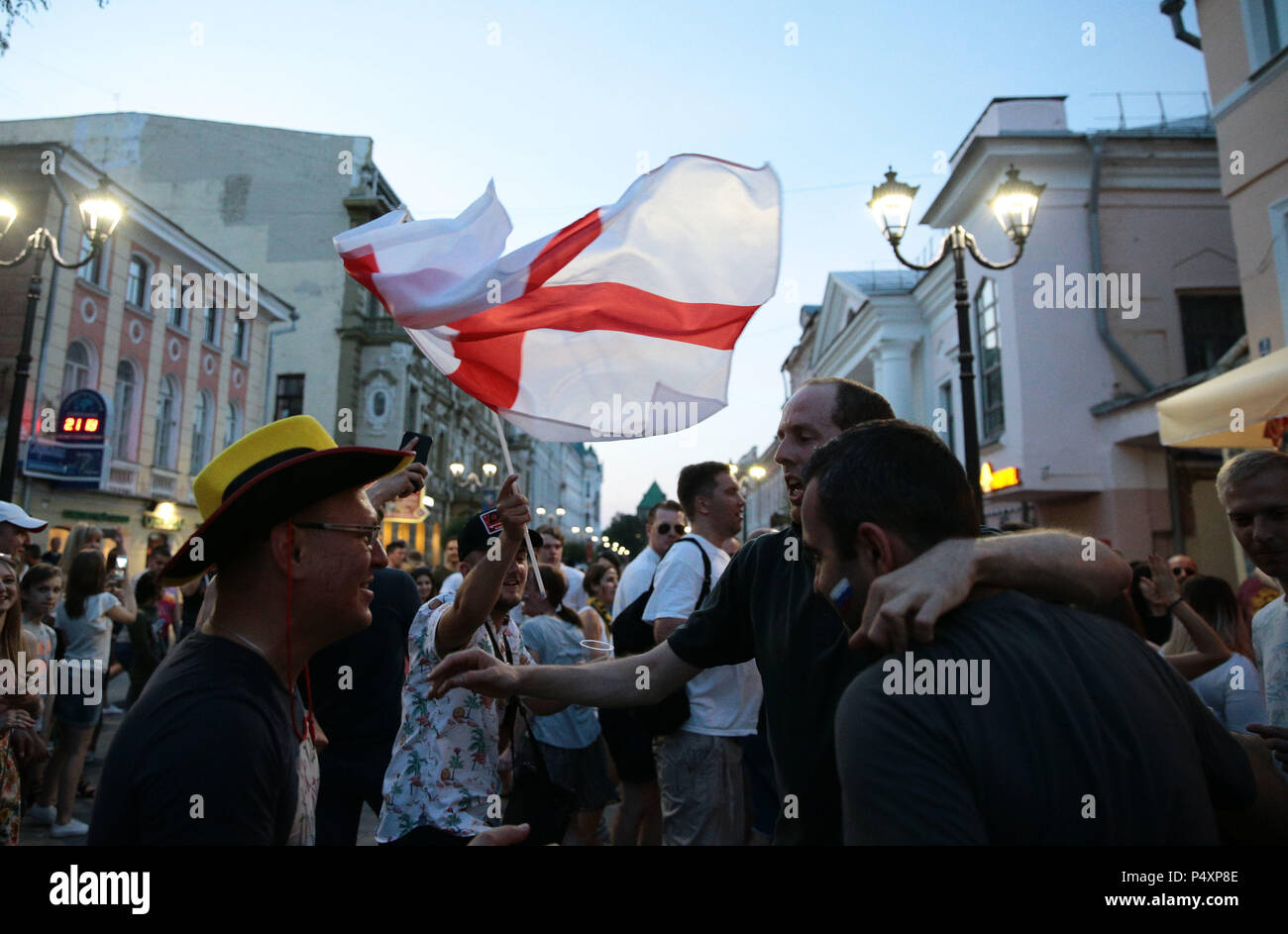 Tifosi inglesi a Nizhny Novgorod prima della partita di domenica contro Panama al 2018 FIFA World Cup in Russia. Foto Stock