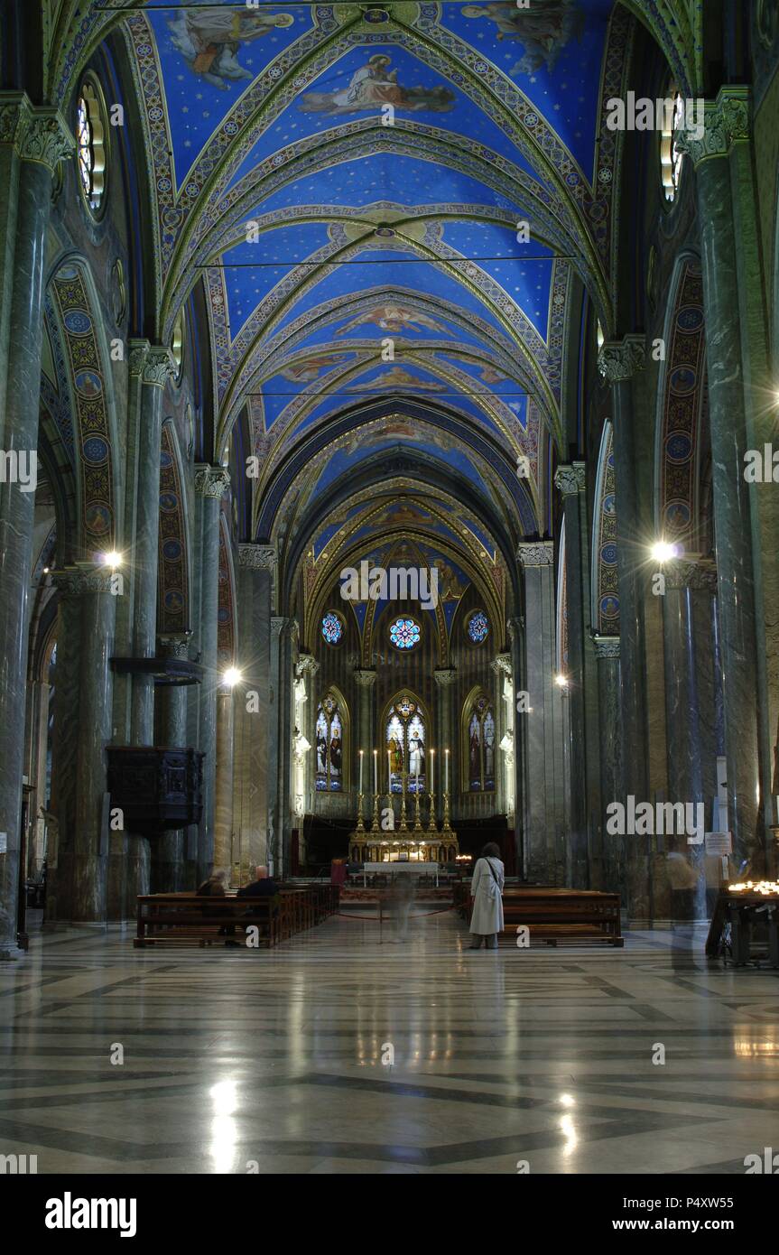 Arte Gotica. L'Italia. Santa Maria sopra Minerva. Costruito tra il XIII e il XIV secolo. Interno. Restaurata nel XIX secolo. Roma. Foto Stock