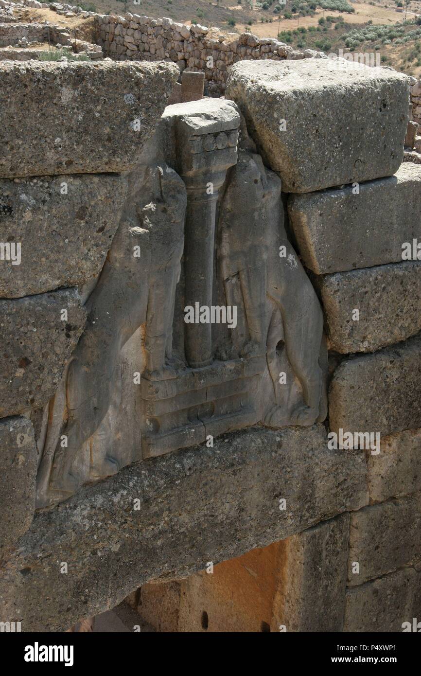 Arte micenea La Porta del Leone di Mycenes fortezza. Argos. Peloponneso. La Grecia. L'Europa. Foto Stock