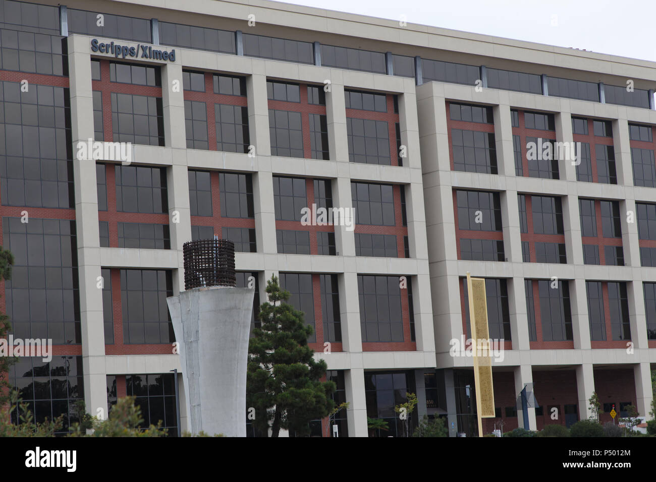 Il Mid-Coast Blue Line Trolley estensione sotto i lavori per la costruzione di un campus della University of California di San Diego. Giugno 23, 2018. Foto Stock