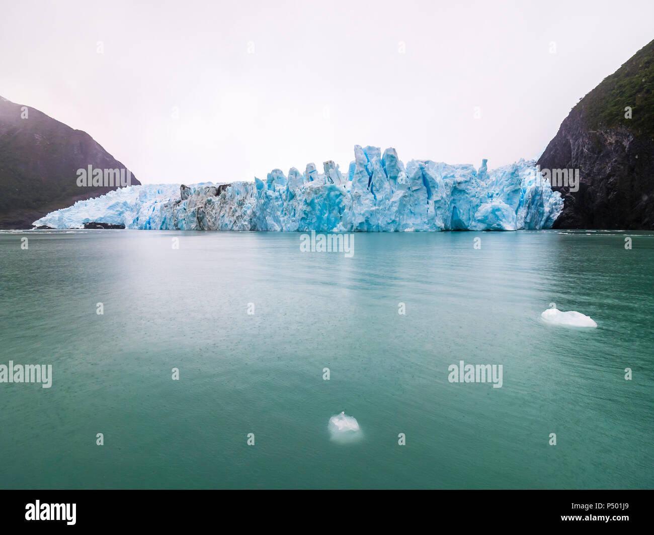 Argentina, Patagonia, El Calafate, Puerto Bandera, Lago Argentino, Parque Nacional Los Glaciares, Estancia Cristina, ghiacciaio Spegazzini, iceberg Foto Stock