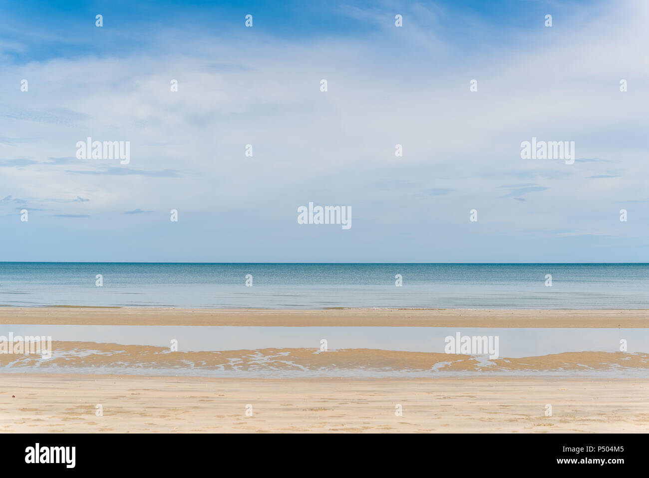 Spiaggia tropicale mare,Sabbia e giorno di estate Foto Stock