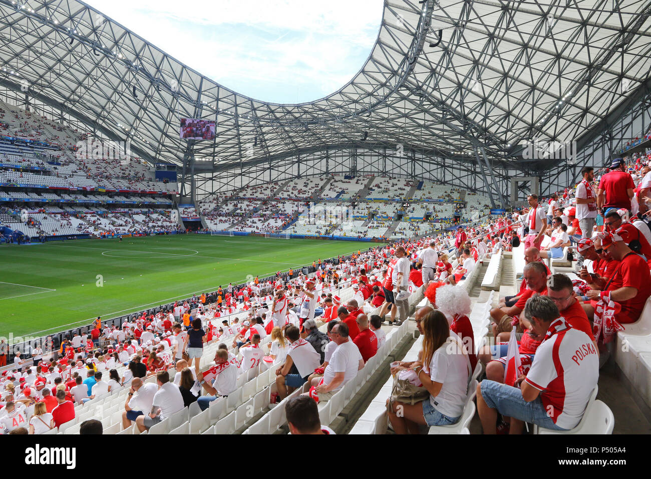 MARSEILLE, Francia - 21 giugno 2016: vista panoramica di Stade Velodrome stadium durante UEFA EURO 2016 gioco Ucraina v Polonia Foto Stock