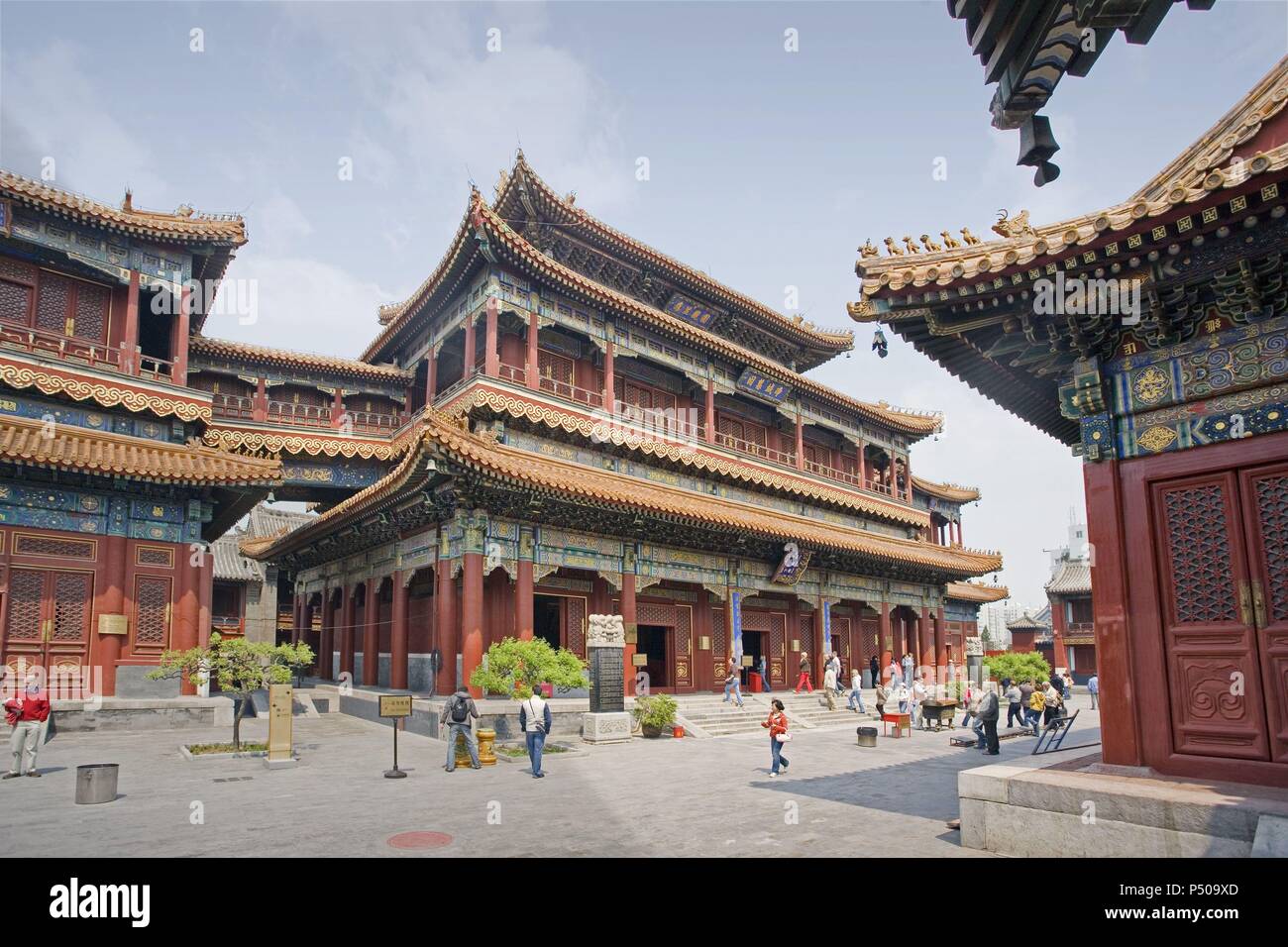 Cina. Pechino. Yonghe Tempio (XVII secolo). Esterno. Foto Stock