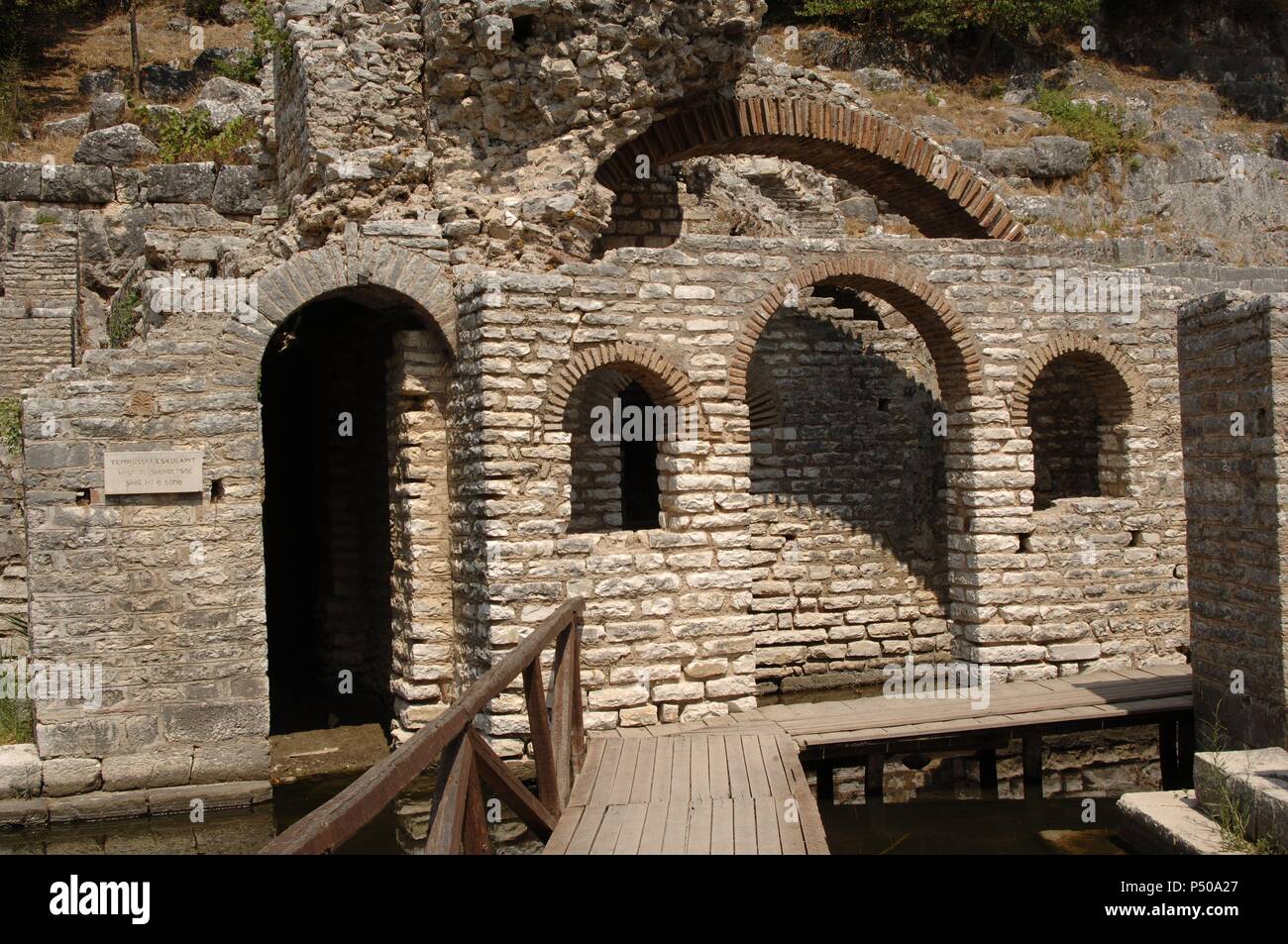 L'Albania. Butrinto. Tempio di Asclepio, costruito nel III secolo A.C. e ricostruito nel II secolo A.C. Foto Stock
