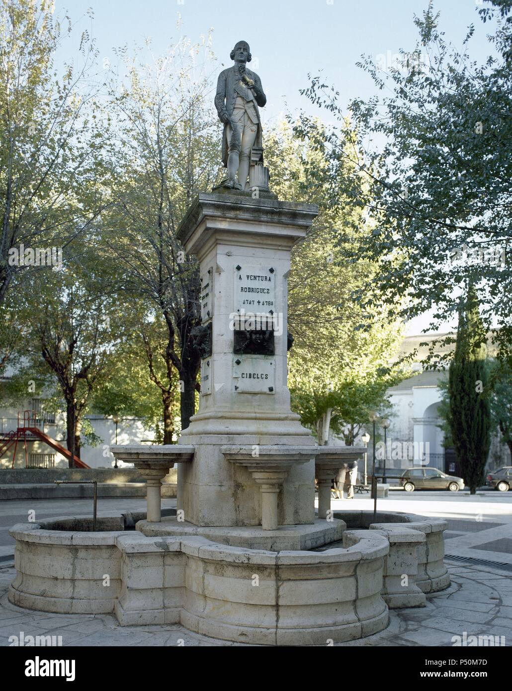 Rodriguez Tizon, Ventura (1717-1785). L'architetto spagnolo, rappresentante del barocco trend accademico. Monumento eretto in memoria di lui nella sua città natale. A Ciempozuelos. Spagna. Foto Stock