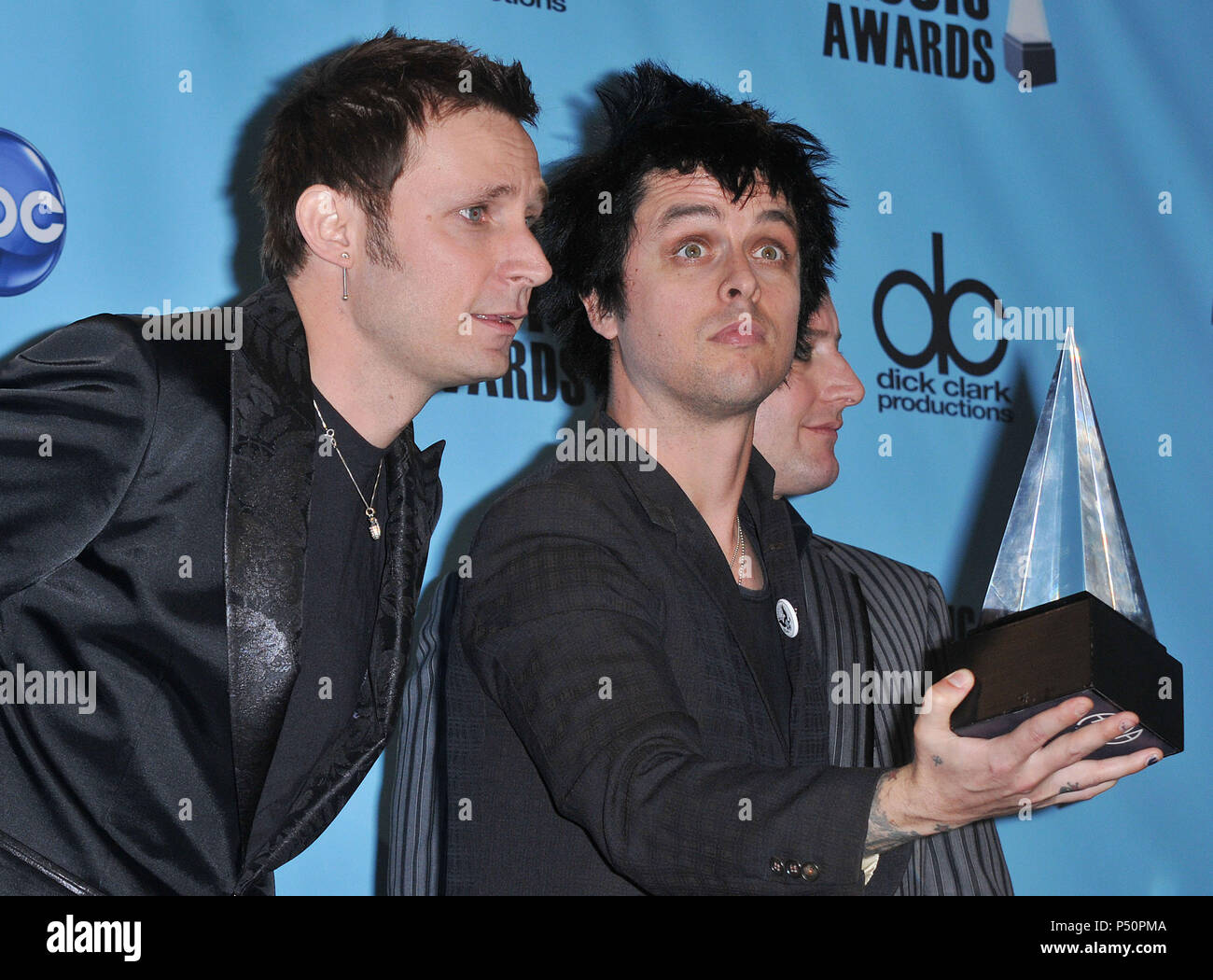 1MB 6669 - 2009 American Music Awards presso il Nokia Theatre di Los Angeles. - Green Day  25.jpgGreen giorno  25 evento nella vita di Hollywood - California, tappeto rosso Evento, STATI UNITI D'AMERICA, industria cinematografica, celebrità, fotografia, Bestof, arte cultura e intrattenimento, Topix celebrità moda, migliori della vita di Hollywood, evento nella vita di Hollywood - California, backstage trofeo, premi mostra, movie celebrità, personaggi televisivi, musica celebrità, Topix, Bestof, arte cultura e intrattenimento, fotografia, inchiesta tsuni@Gamma-USA.com , Tsuni Credito / USA, 2000-2001-2002-2003-2004-2005-2006-2007- Foto Stock