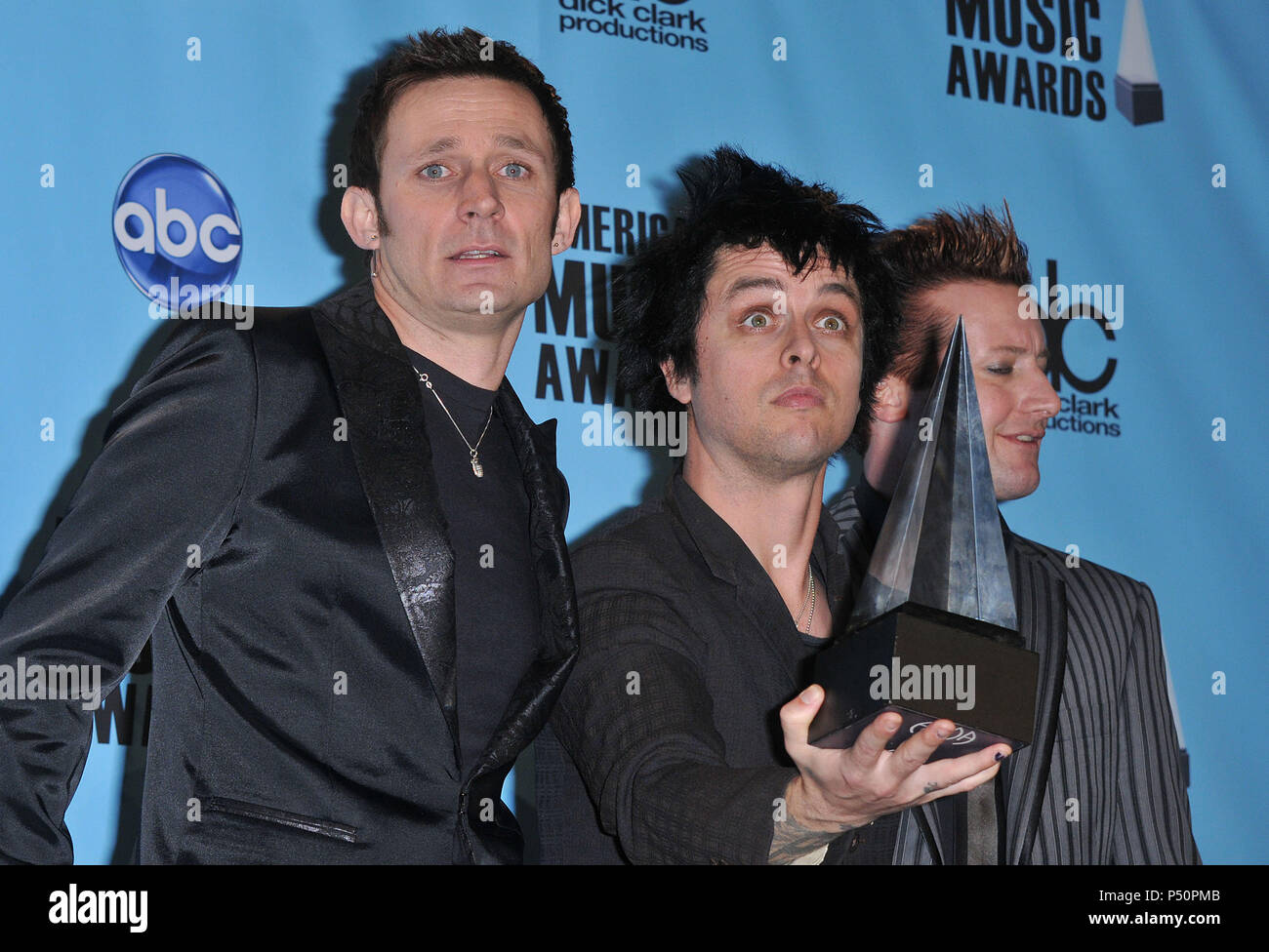 1MB 6670 - 2009 American Music Awards presso il Nokia Theatre di Los Angeles. - Green Day  26.jpgGreen giorno  26 evento nella vita di Hollywood - California, tappeto rosso Evento, STATI UNITI D'AMERICA, industria cinematografica, celebrità, fotografia, Bestof, arte cultura e intrattenimento, Topix celebrità moda, migliori della vita di Hollywood, evento nella vita di Hollywood - California, backstage trofeo, premi mostra, movie celebrità, personaggi televisivi, musica celebrità, Topix, Bestof, arte cultura e intrattenimento, fotografia, inchiesta tsuni@Gamma-USA.com , Tsuni Credito / USA, 2000-2001-2002-2003-2004-2005-2006-2007- Foto Stock