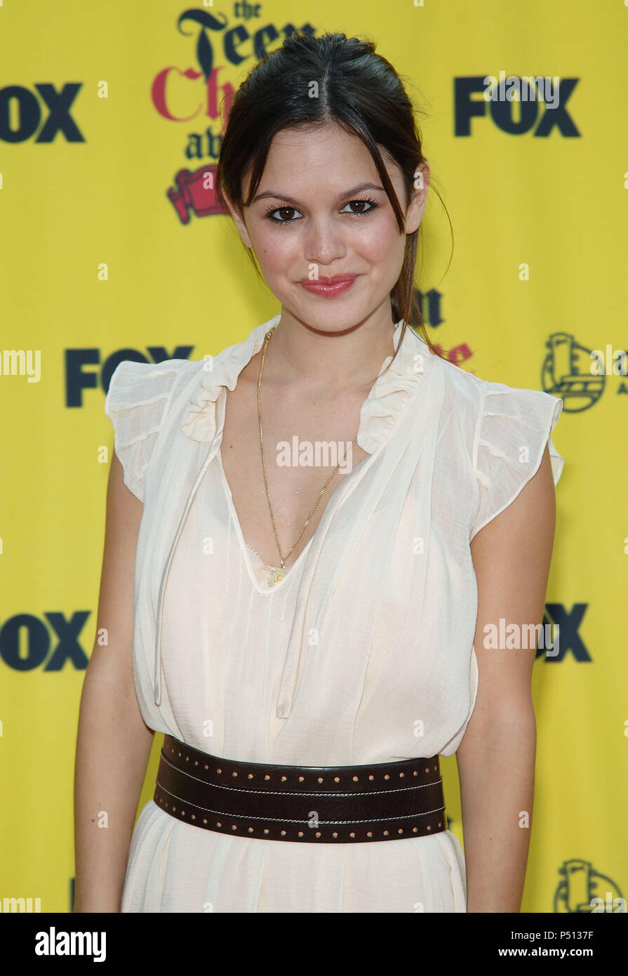 Rachel Bilson al Teen Choice Awards presso l'Anfiteatro universale a Los Angeles. Agosto 14, 2005.BilsonRachel020 Red Carpet Event, verticale, STATI UNITI D'AMERICA, industria cinematografica, celebrità, fotografia, Bestof, arte cultura e intrattenimento, Topix celebrità moda / Verticale, meglio di, evento nella vita di Hollywood - California, moquette rossa e dietro le quinte, USA, industria cinematografica, celebrità, movie celebrità, personaggi televisivi, musica celebrità, fotografia, Bestof, arte cultura e intrattenimento, Topix, verticale, una persona, da anni , 2003-2005, inchiesta tsuni@Gamma-USA.com - Tre quarti Foto Stock