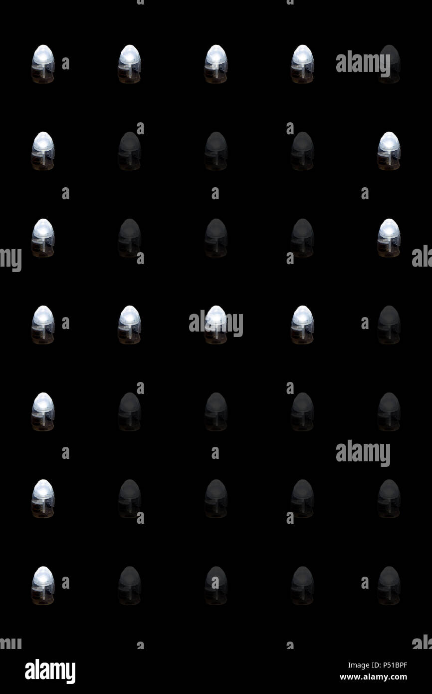 Primo piano del led luminose lettera P Foto Stock