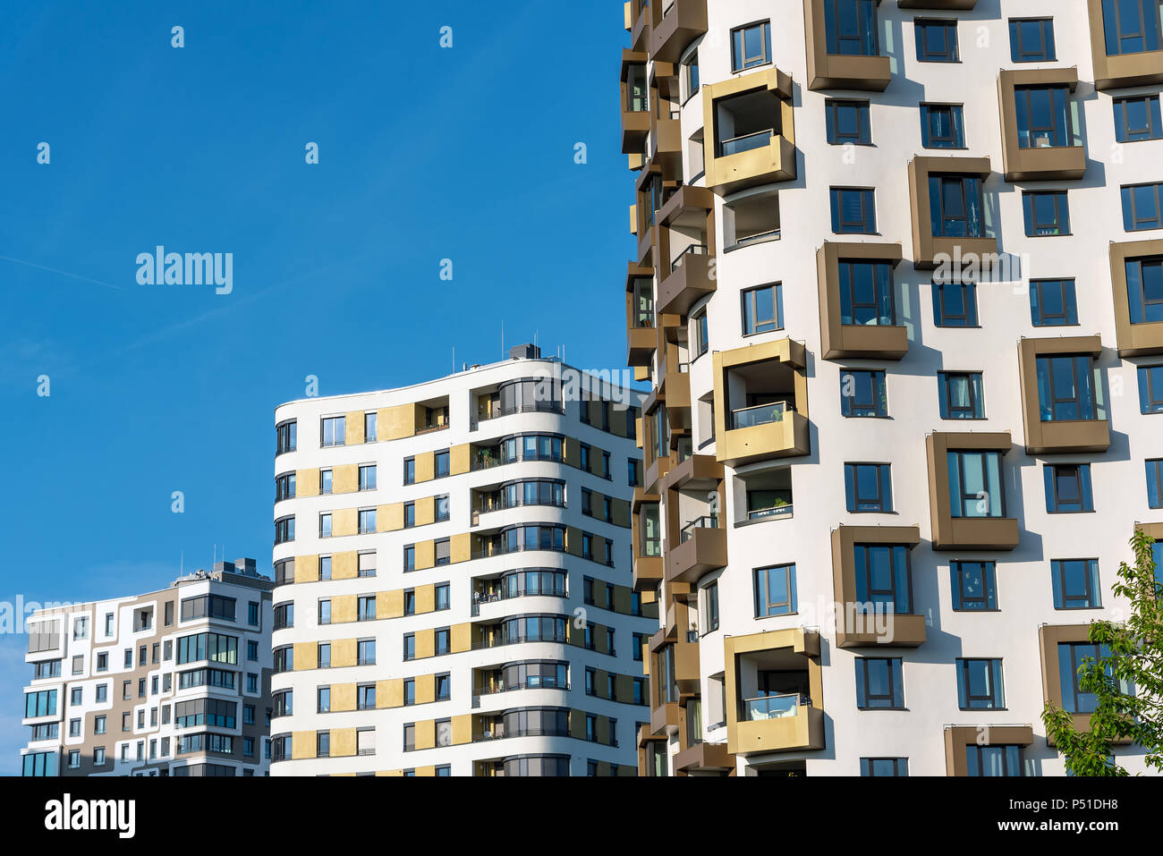 Dettaglio di alcuni a più piani edifici appartamento visto a Monaco di Baviera, Germania Foto Stock