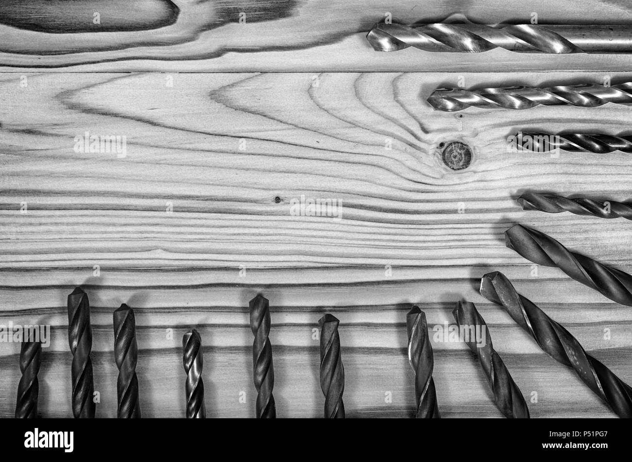 Esercitazioni su una tavola di legno in bianco e nero. Foto Stock