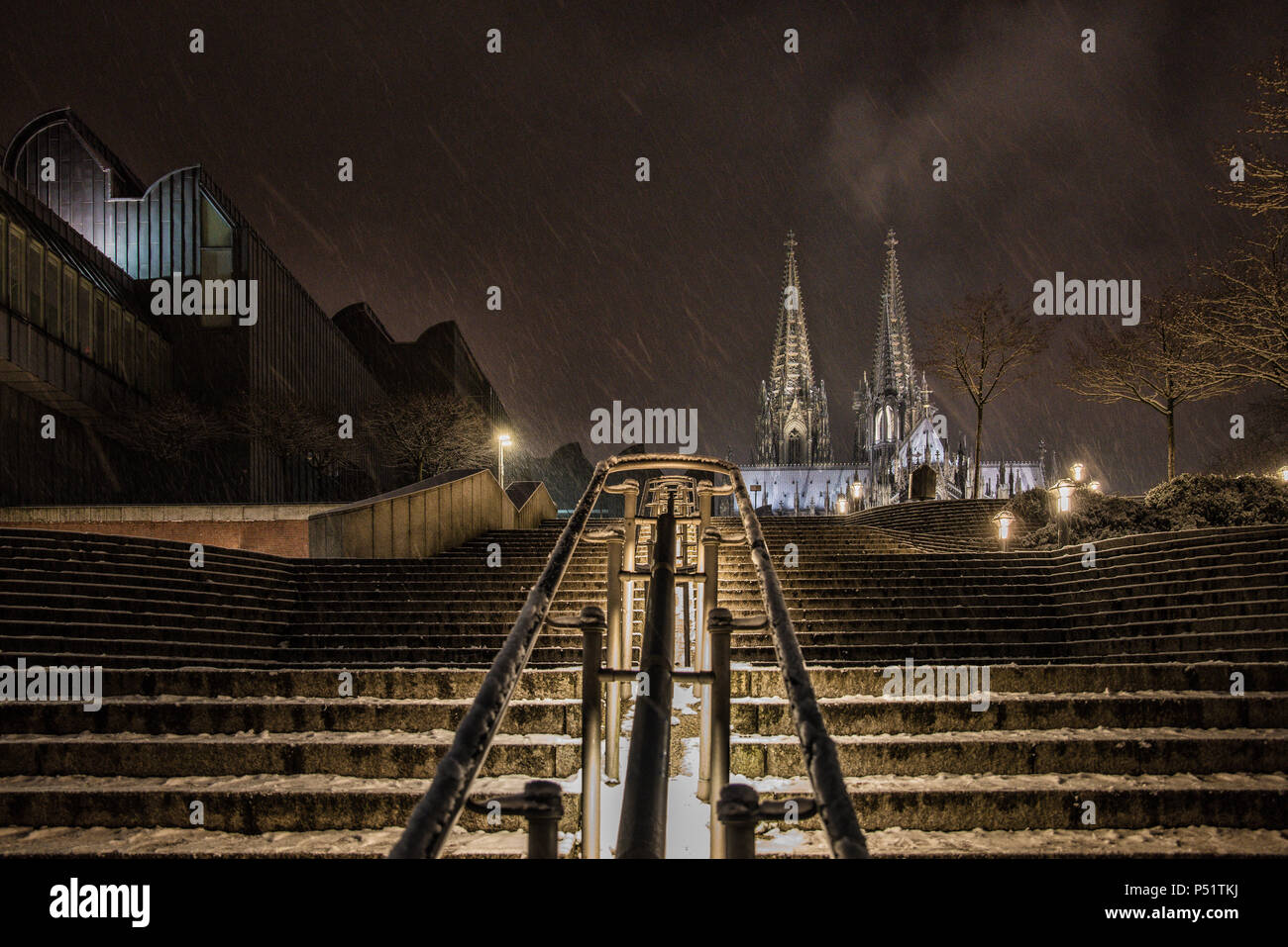 Chiesa cattedrale di San Pietro in inverno a Colonia, Germania, Europa Foto Stock