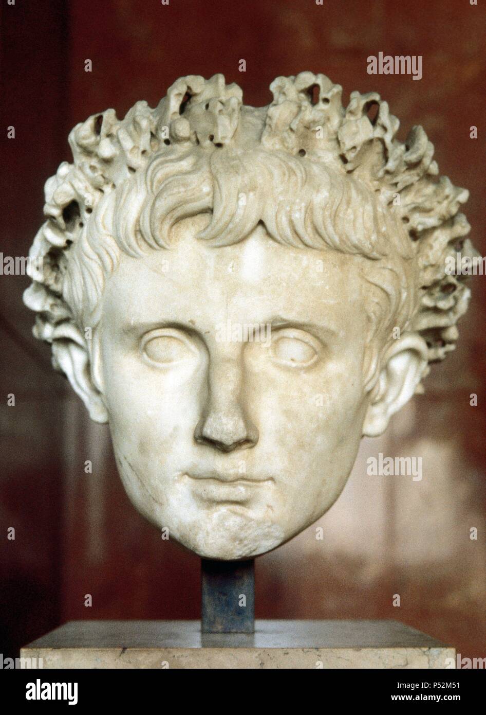 OCTAVIO AUGUSTO (Caio Giulio Cesare Ottaviano) (Roma,61 a. C. -Nola,14 d. C.). Il Primer emperador romano. CABEZA del Emperador. Retrato póstumo idealizado (s. I d. C.). Museo del Louvre. París. Francia. Foto Stock