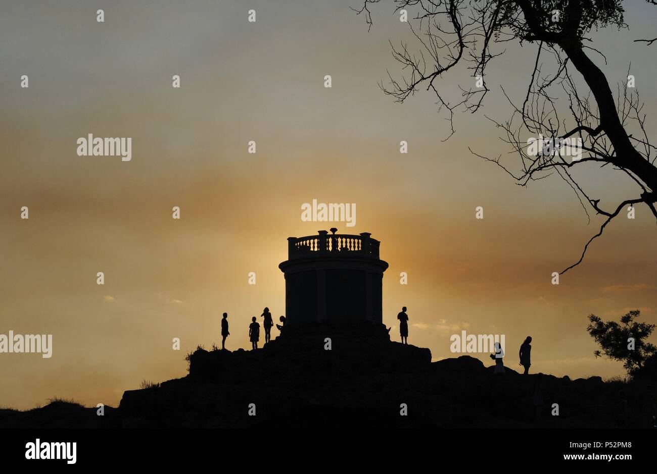 L'Ucraina. La Crimea. Kerch. Punto di vista sul Monte Mithridate. Il tramonto. Foto Stock