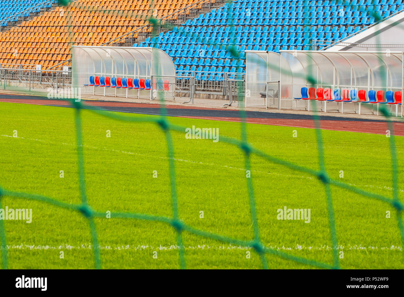 Vista del Stadium e net gate di calcio Foto Stock