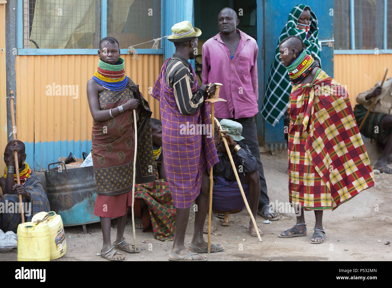 Kakuma, Kenya - Scene di strada di Kakuma. Locale popolazione Turkana. Foto Stock