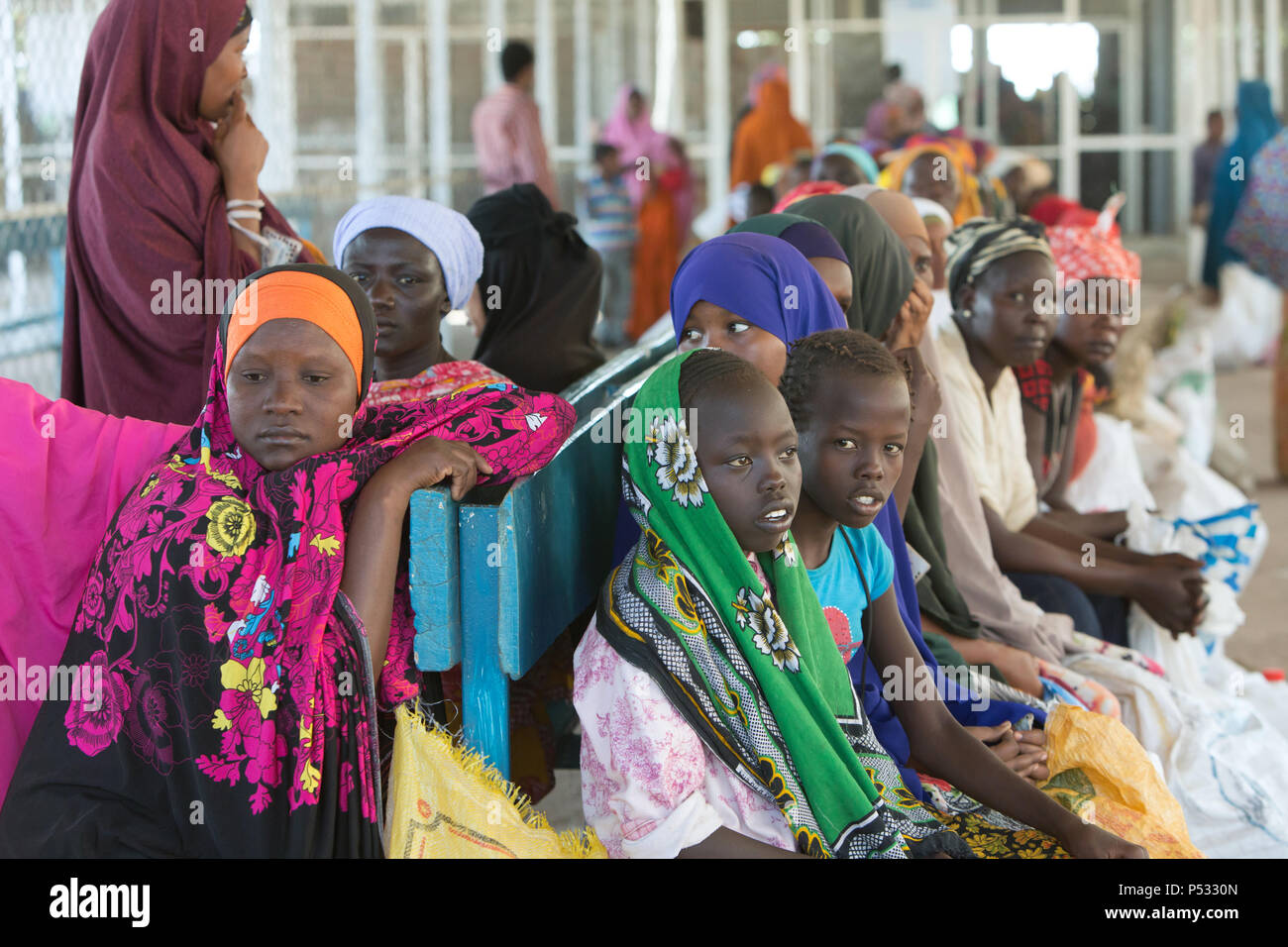 Kakuma, Kenya - problema alimentare degli aiuti umanitari l'organizzazione del programma alimentare mondiale nel campo di rifugiati di Kakuma. Foto Stock Kakuma, Kenya - problema alimentare degli aiuti umanitari l'organizzazione del programma alimentare mondiale nel campo di rifugiati di Kakuma. Foto Stock