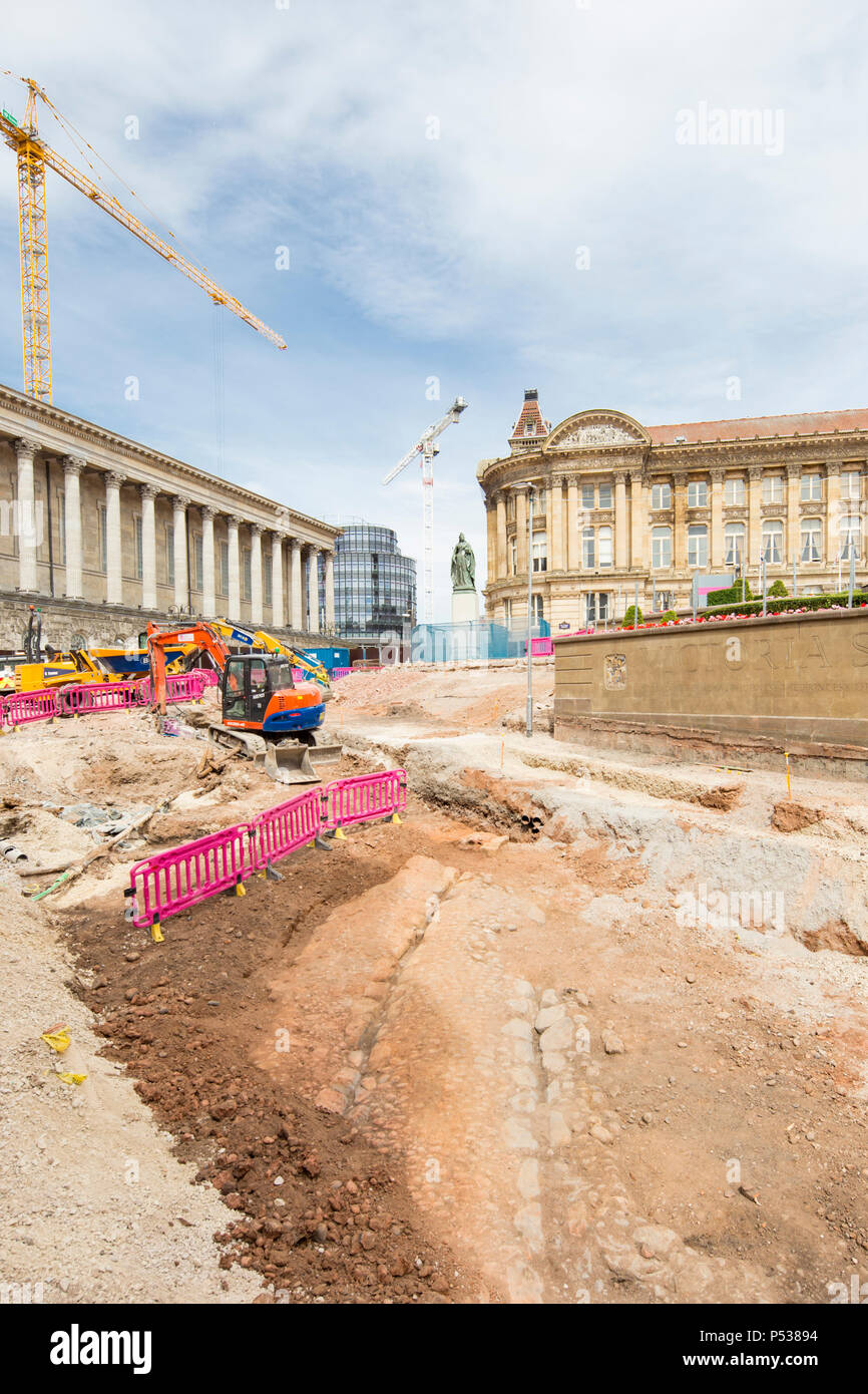 Un sospetto o romana strada sassone è stato scoperto sotto Victoria Square nel centro della città di Birmingham, durante gli scavi per la nuova linea metropolitana, Inghilterra. Foto Stock